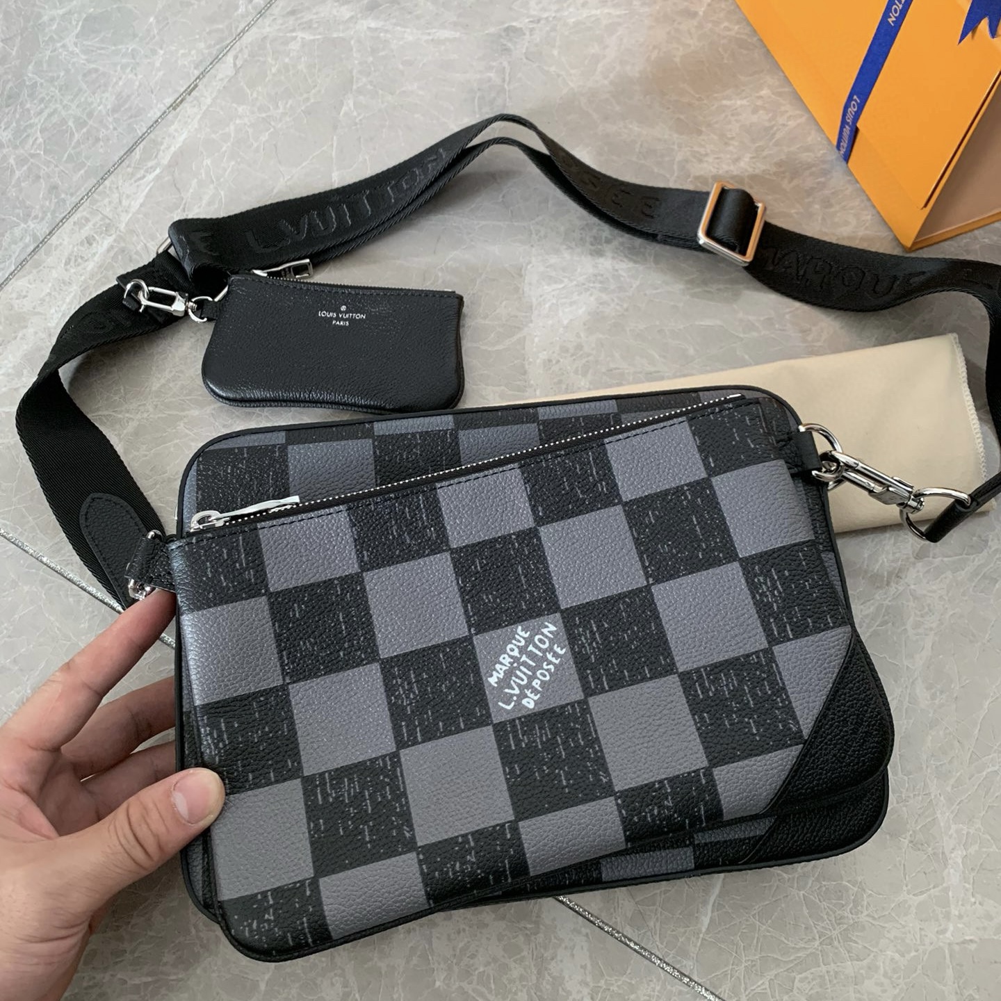 BBMC1100-1.jpg Louis Vuitton Bag – BBMC1100 - Image 1
