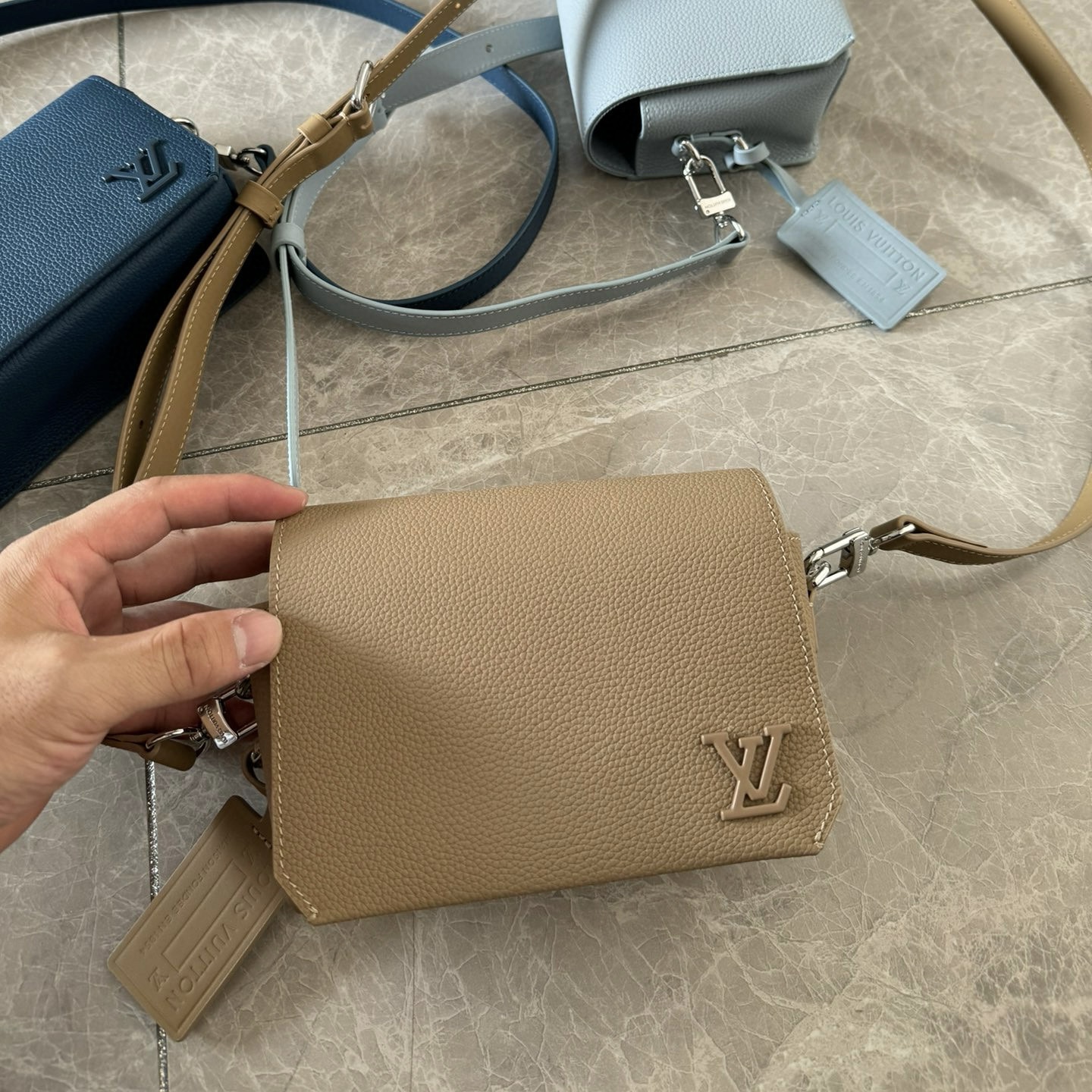 BBMC1123-1.jpg Louis Vuitton Bag – BBMC1123 - Image 1