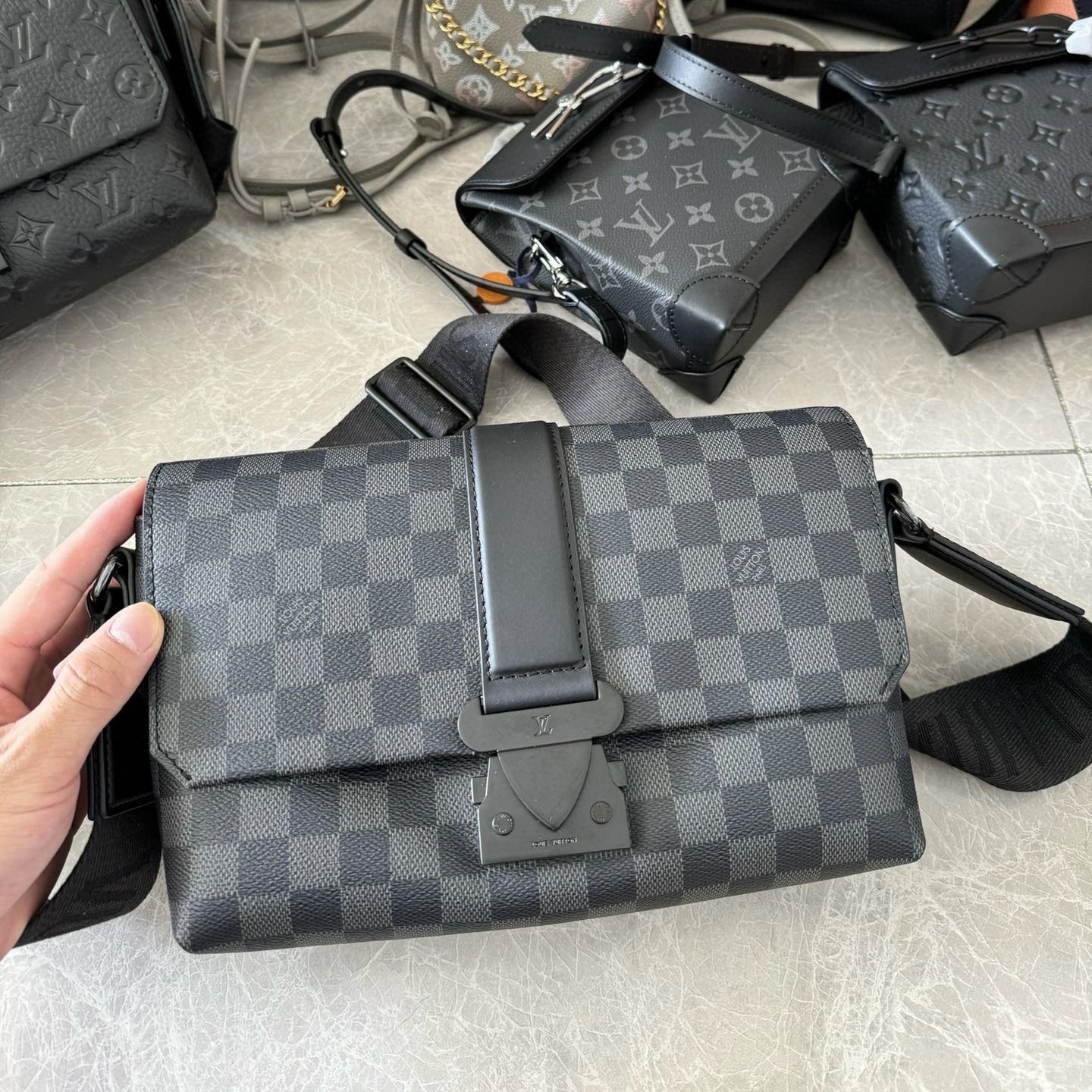 Louis Vuitton Bag – BBMC1140