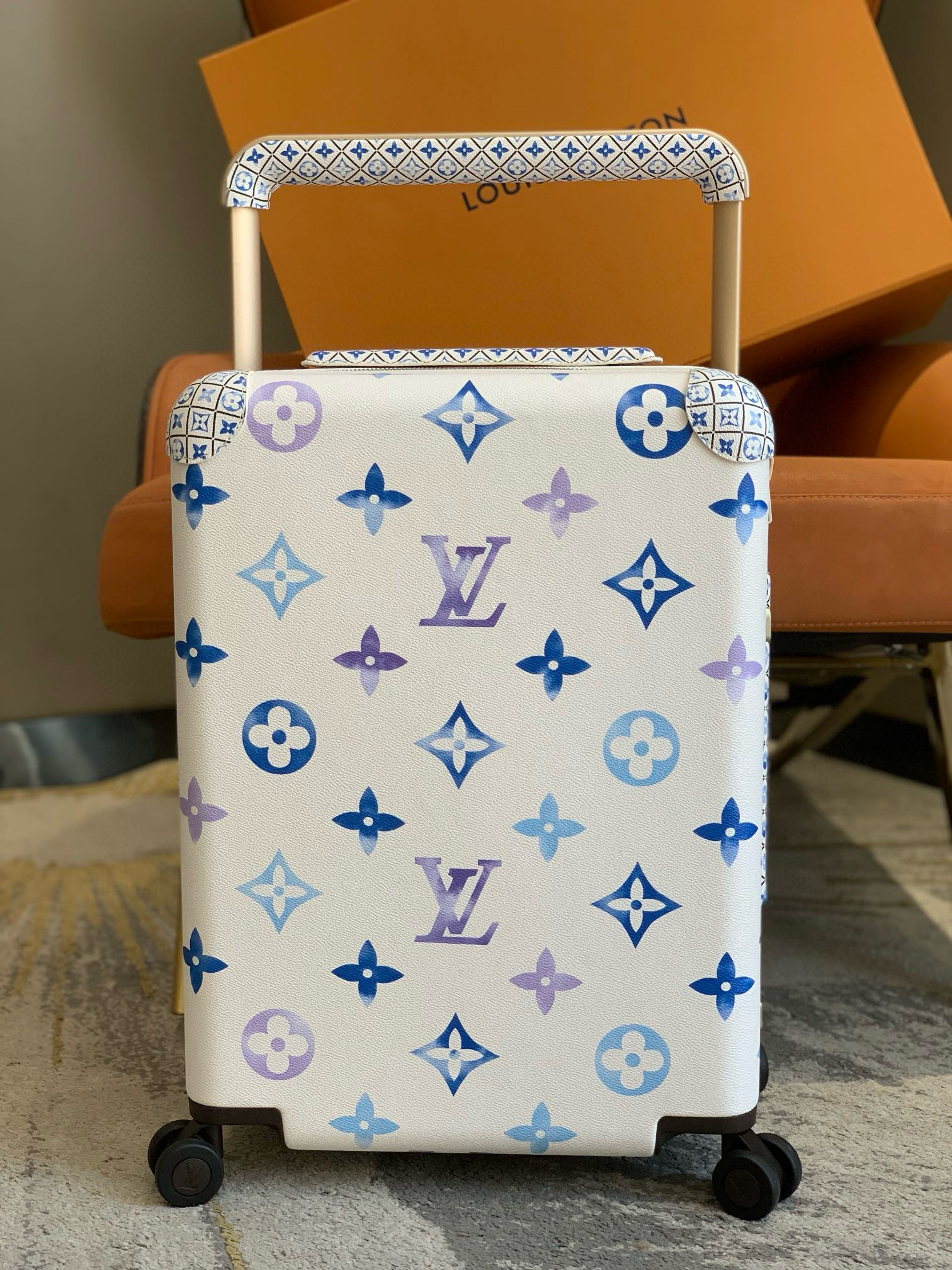 Louis Vuitton Suitcase – BGSC1023
