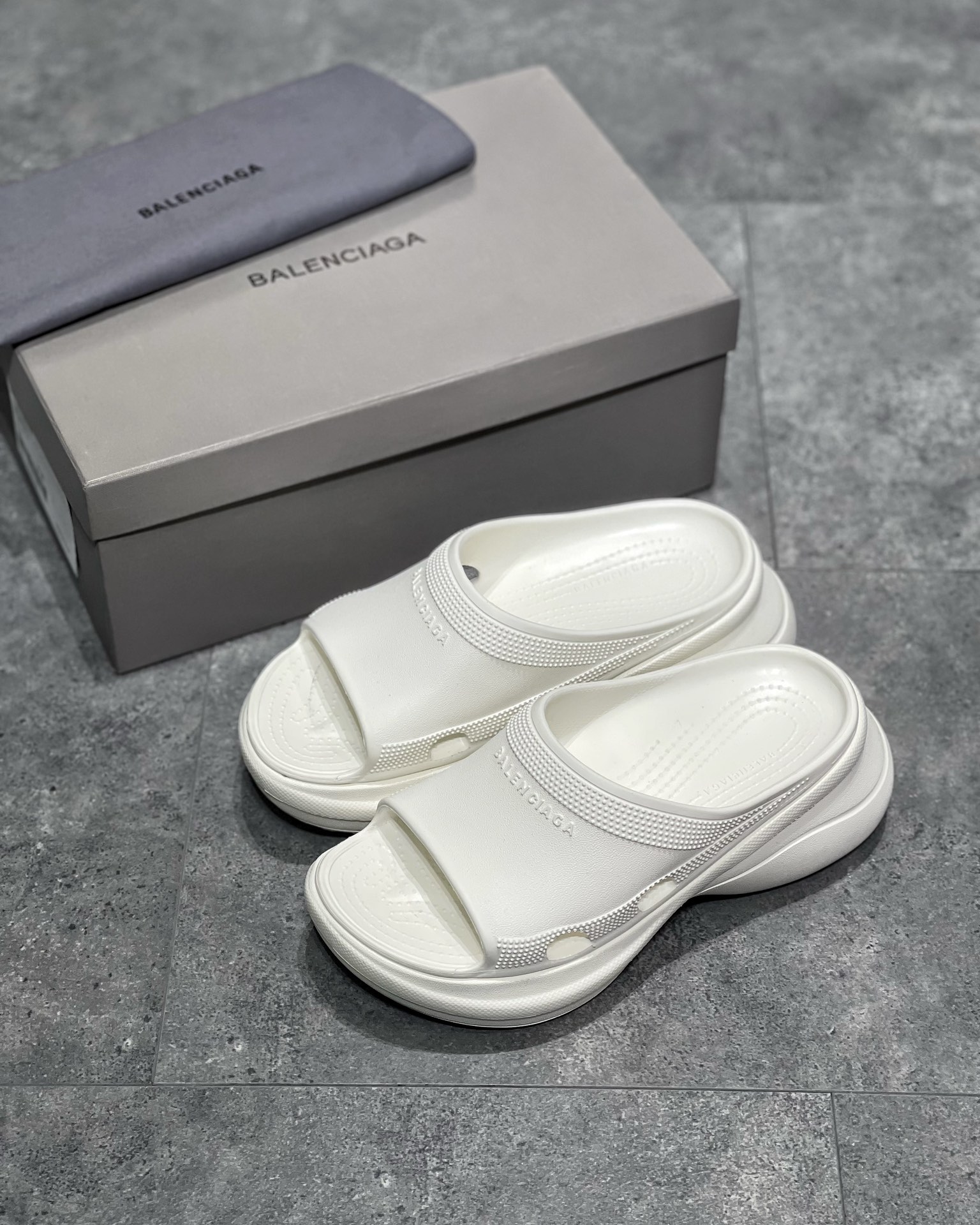BLNC1148-6.jpg Balenciaga Sandal – BLNC1148 – Bild 1