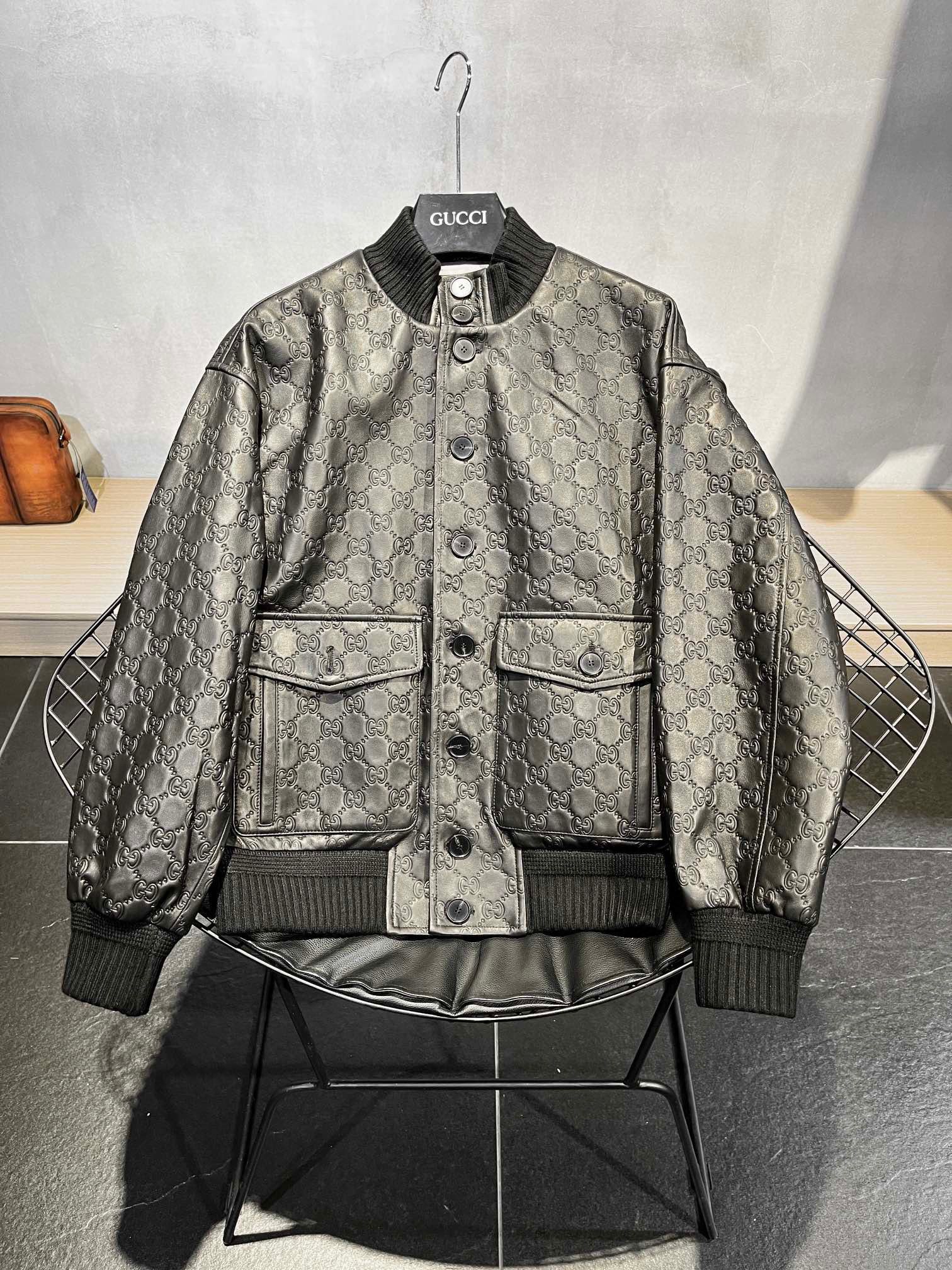 CJKT1331-1.jpeg Gucci Leather Jacket – CJKT1331 – Bild 1