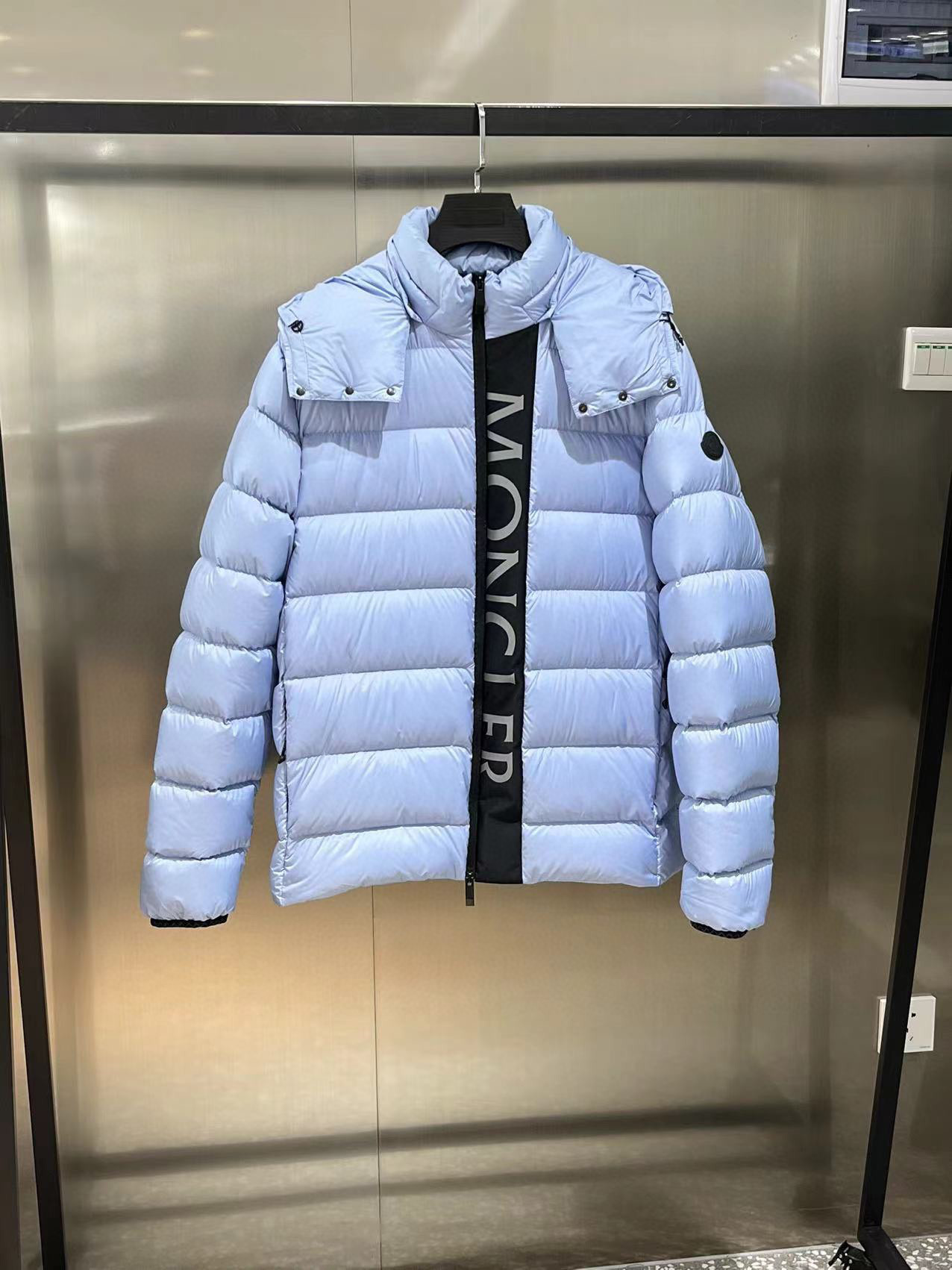 CJKT1428-1.jpg Moncler Jacket – CJKT1428 – Bild 1