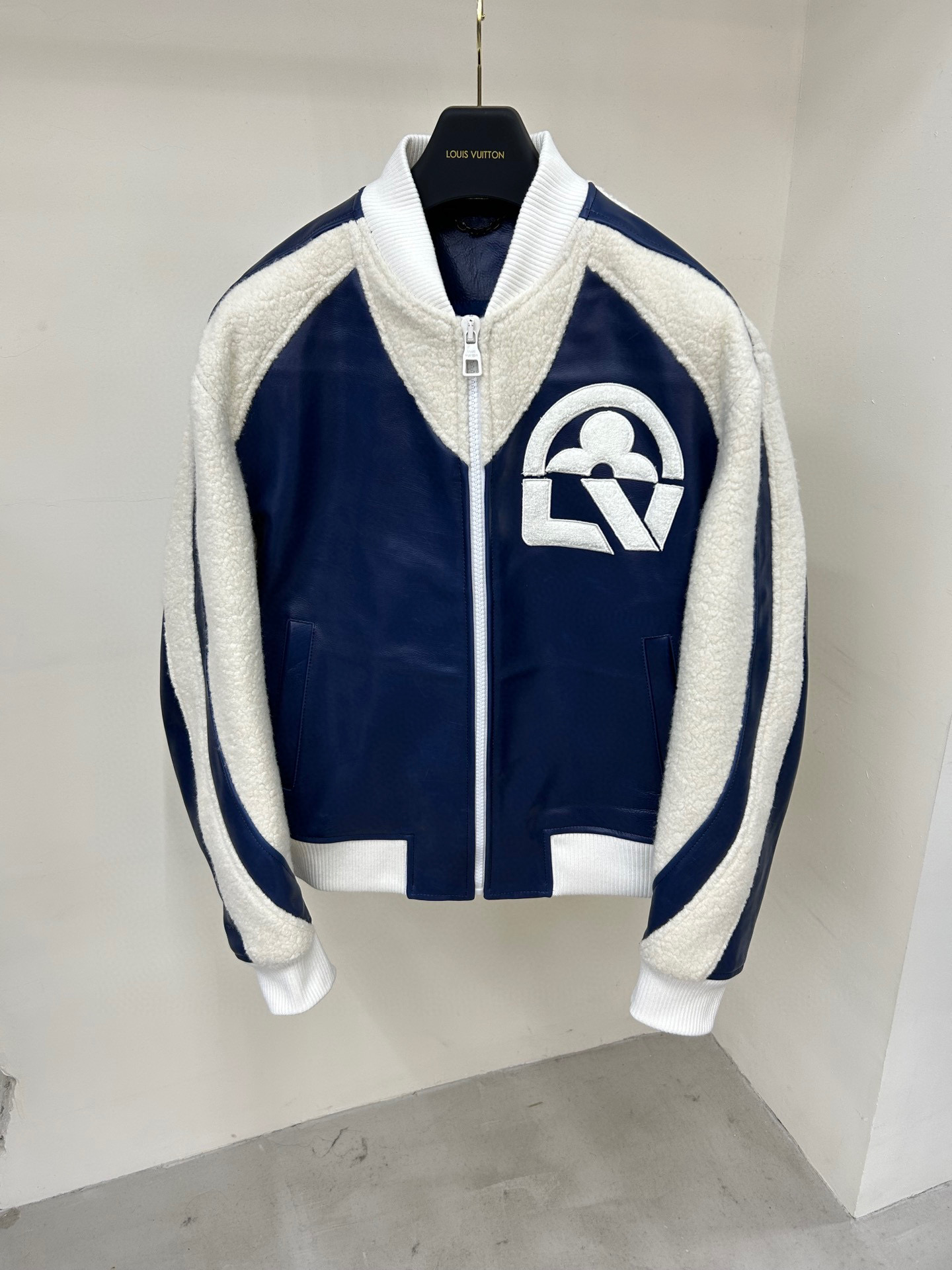CJKT1434-1.jpg Louis Vuitton Leather Jacket – CJKT1434 - Image 1
