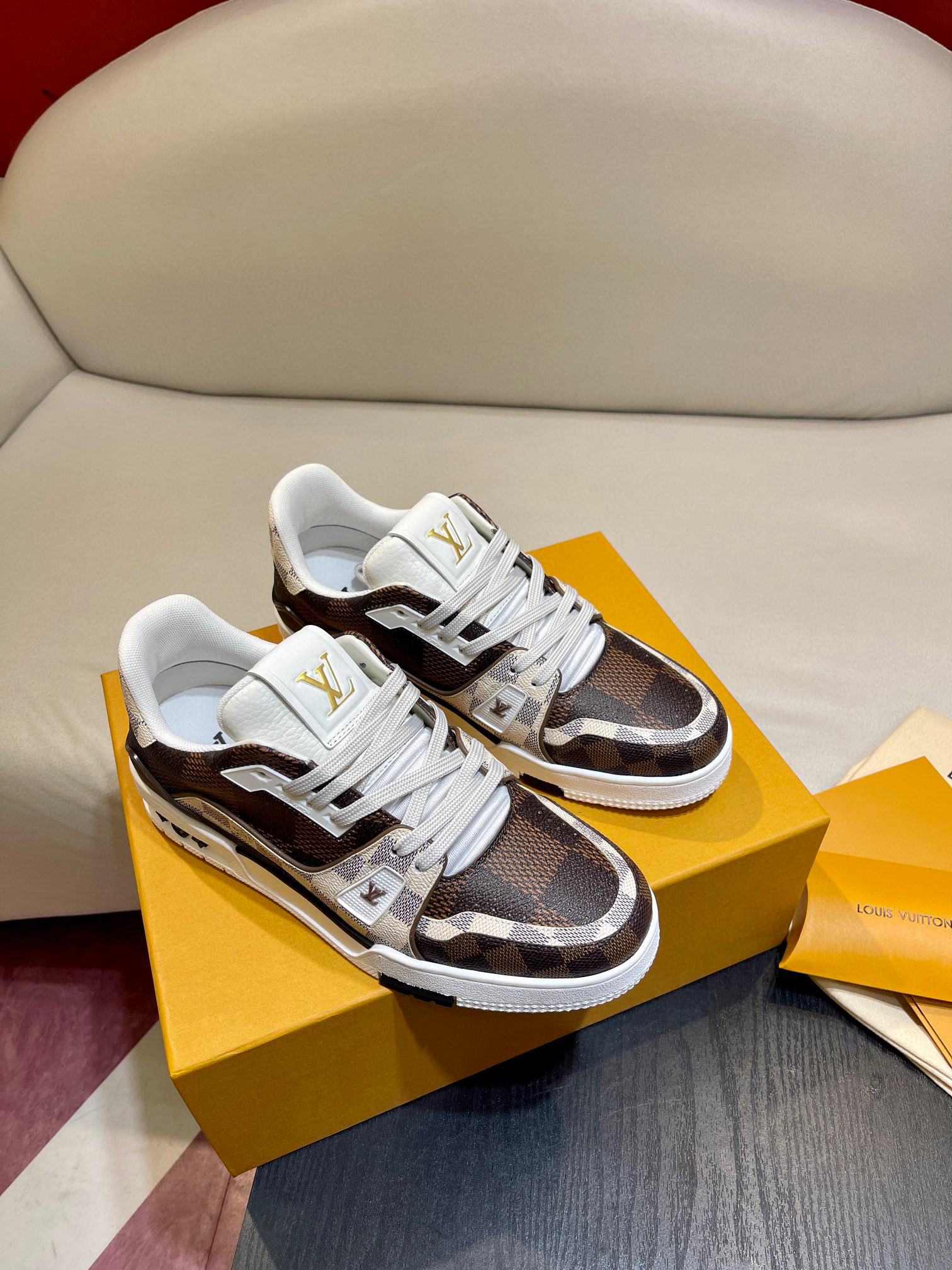 LSVT1228-4.jpg Louis Vuitton Sneaker – LSVT1228 – Bild 1