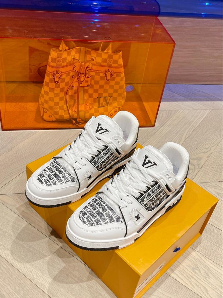 Louis Vuitton Sneaker – LSVT1271