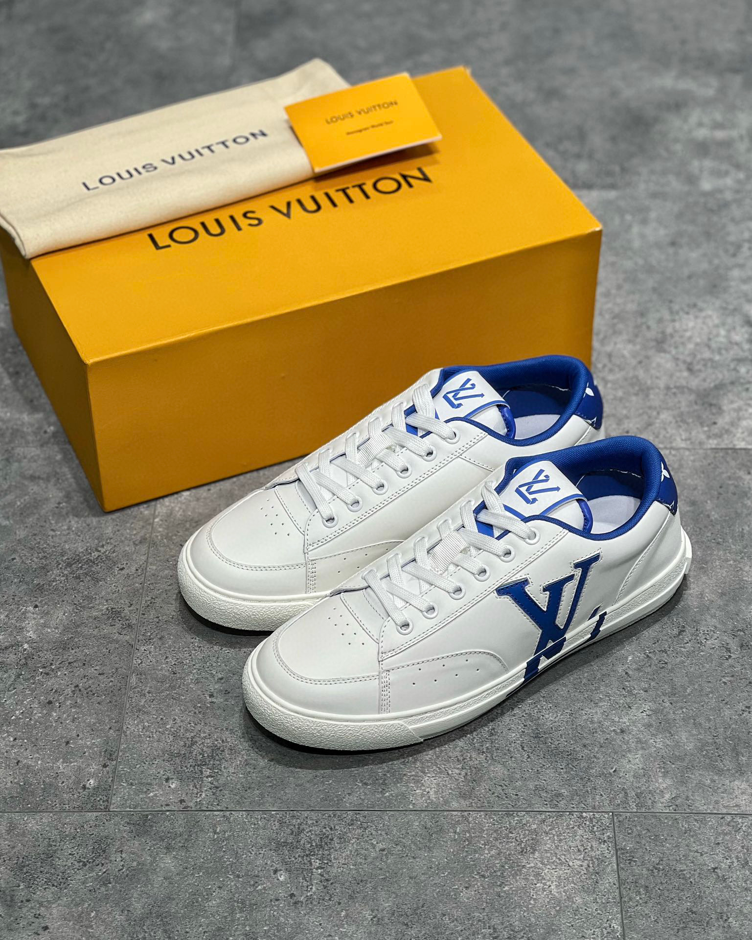 LSVT1305-1.jpg Louis Vuitton Sneaker – LSVT1305 - Image 1