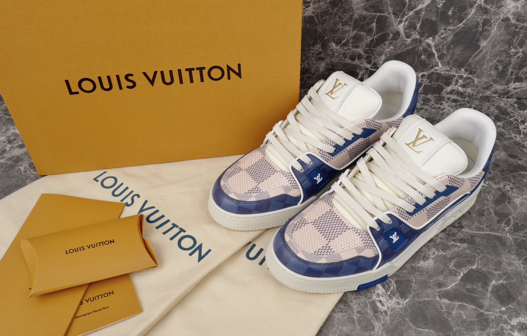 Louis Vuitton Sneaker – LSVT1330