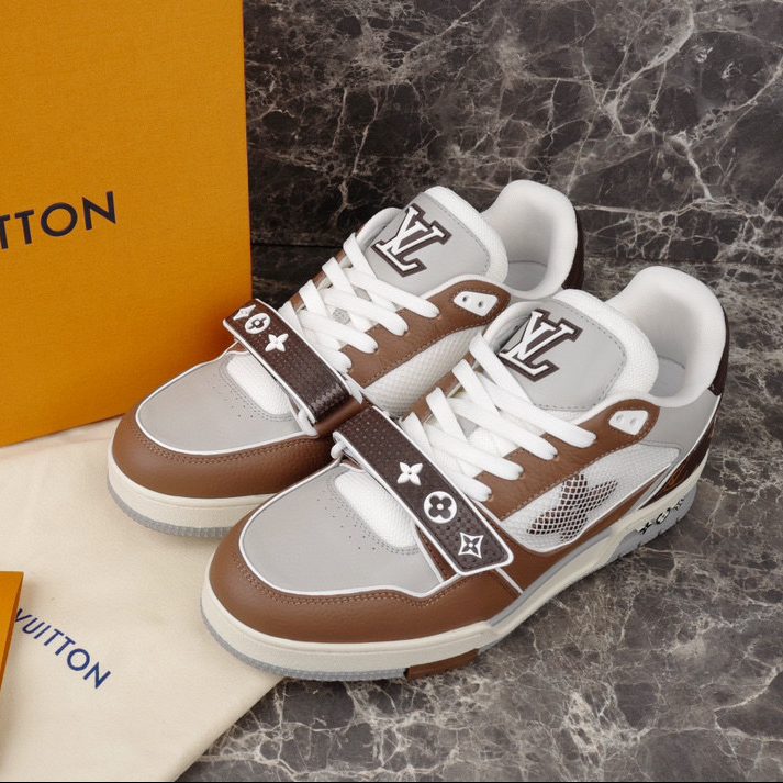 LSVT1351-1-e1716237120951.jpg Louis Vuitton Sneaker – LSVT1351 – Bild 1