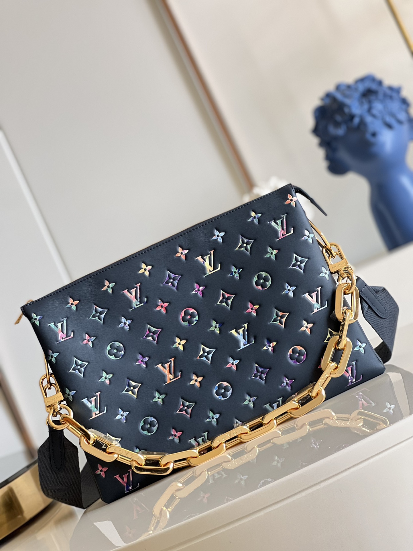 LVSH1198-1.jpg Louis Vuitton Shoulder Bag – LVSH1198 - Image 1