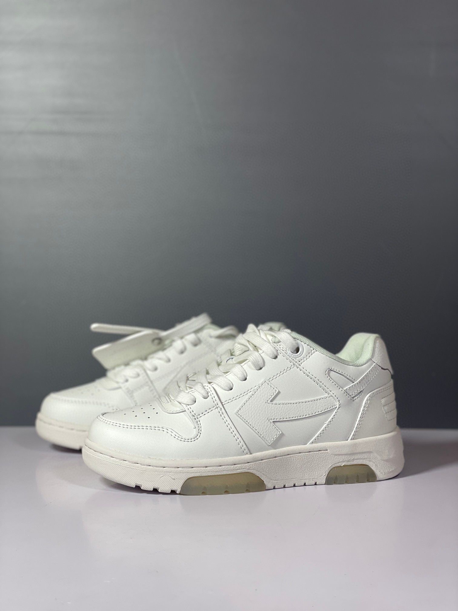 OFWH1002-2.jpeg Off White Sneaker – OFWH1002 - Image 1