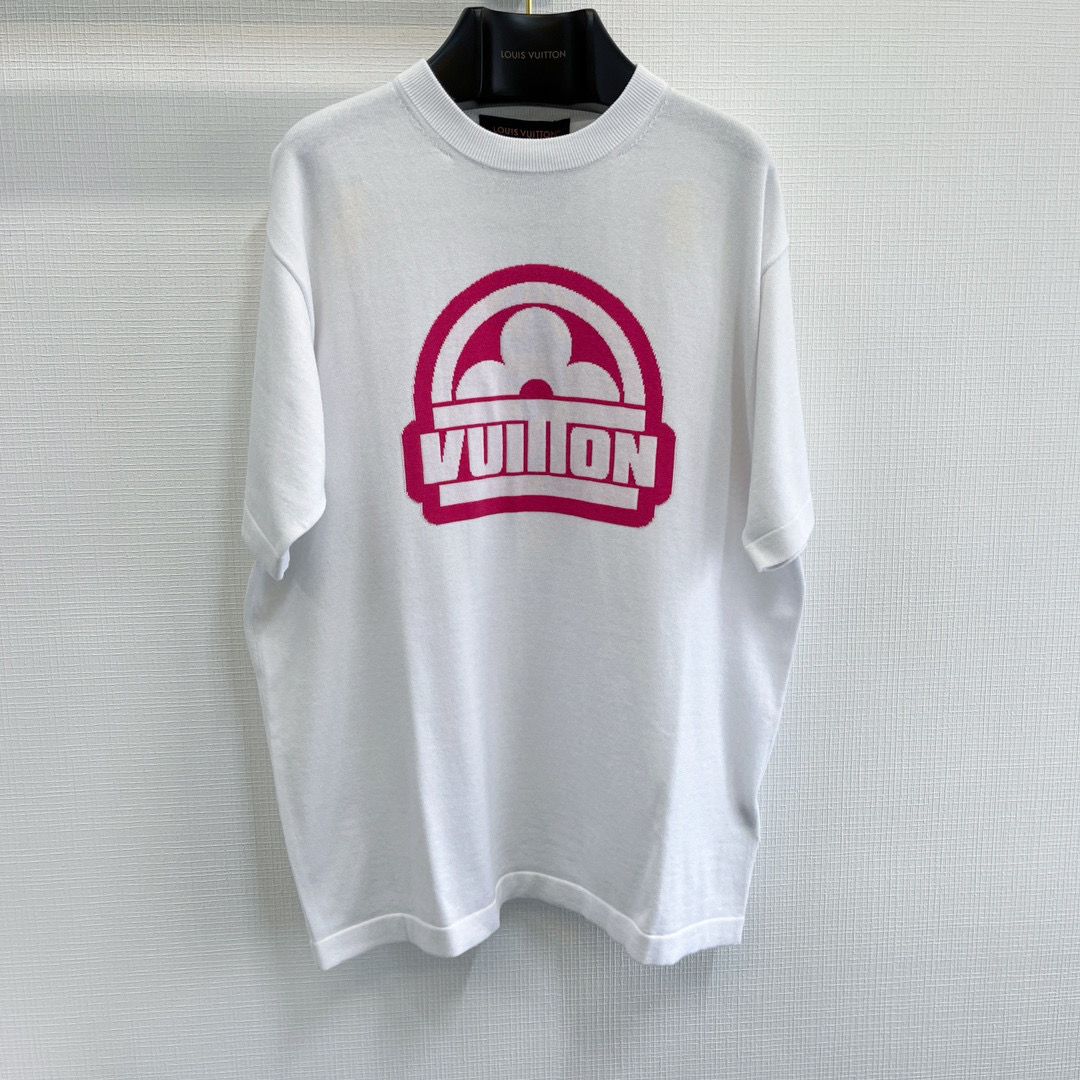 TSHP2211-1.jpeg Louis Vuitton T-Shirt – TSHP2211 - Image 1