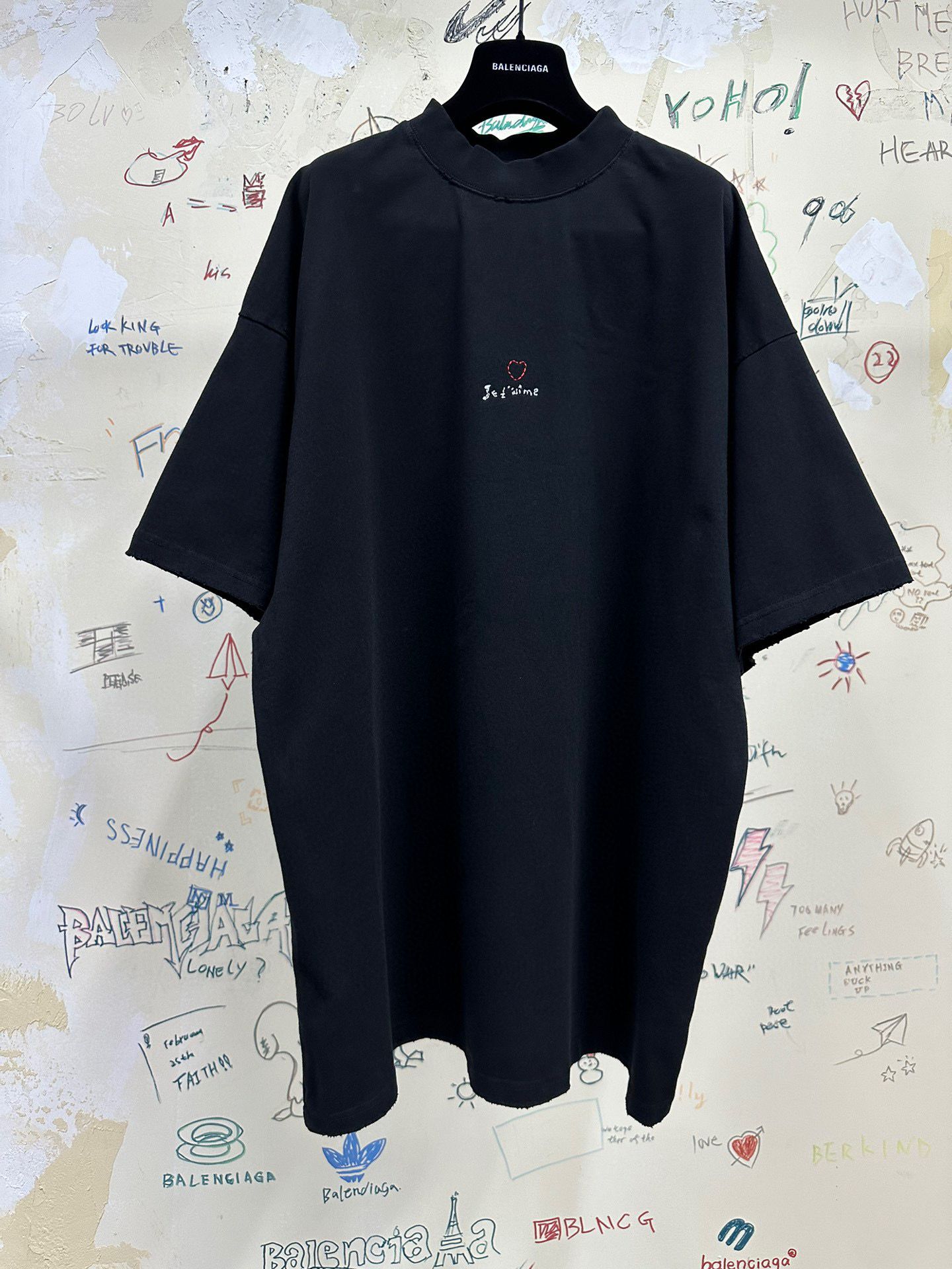 TSHP2330-1.jpeg Balenciaga T-Shirt – TSHP2330 – Bild 1