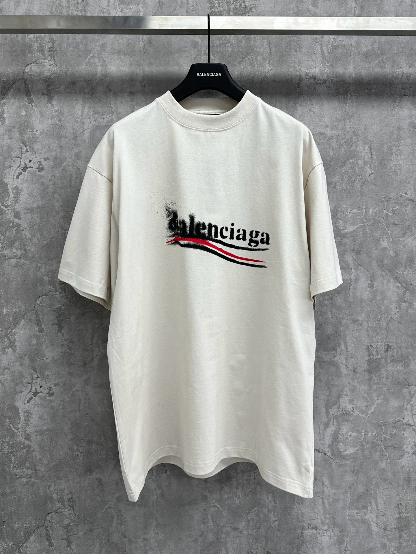 TSHP2516-1.jpg Balenciaga T-Shirt – TSHP2516 – Bild 1
