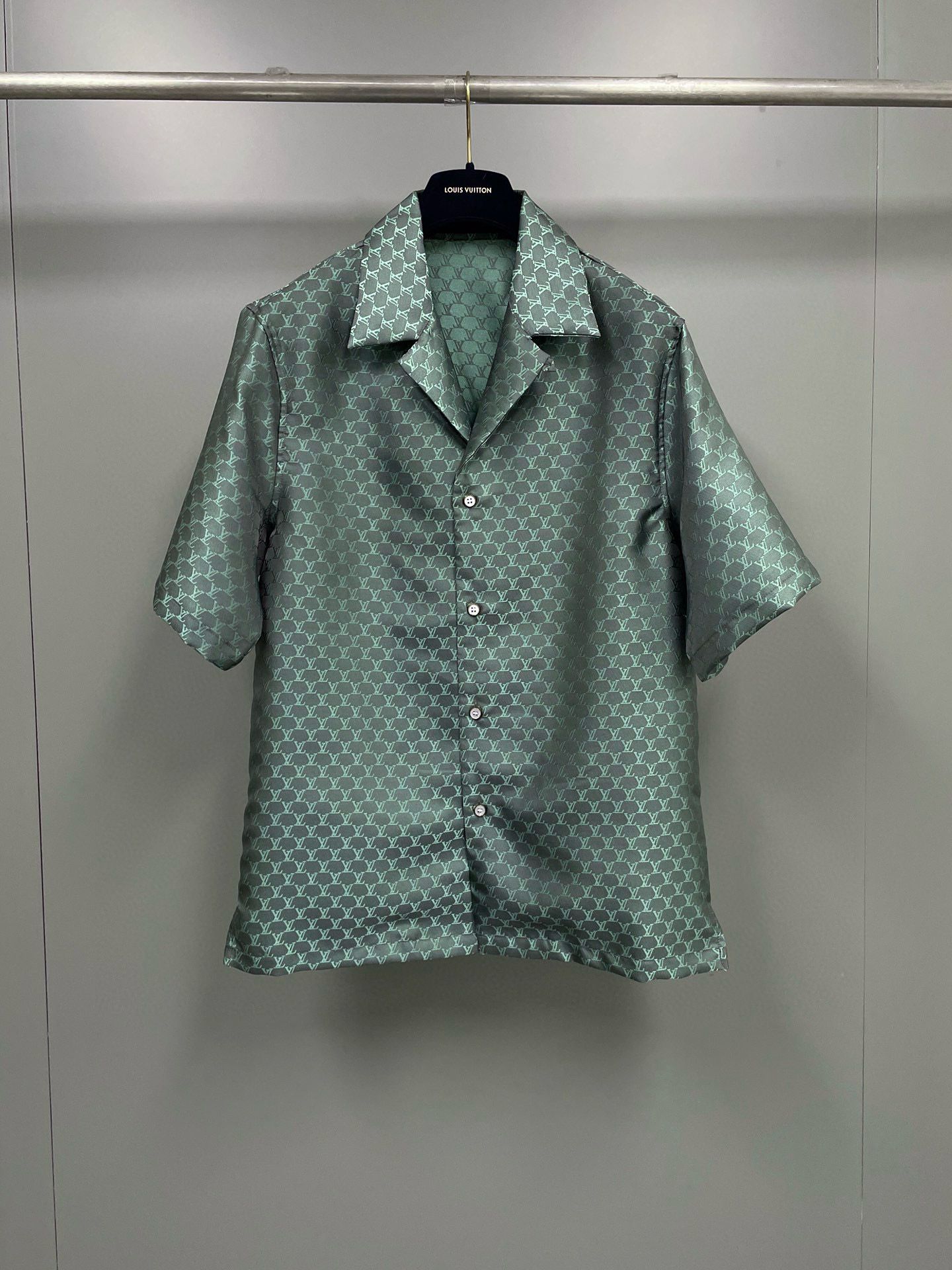 WhatsApp-Image-2024-07-05-at-14.48.38.jpeg Louis Vuitton Shirt – TRJK1156 - Image 1