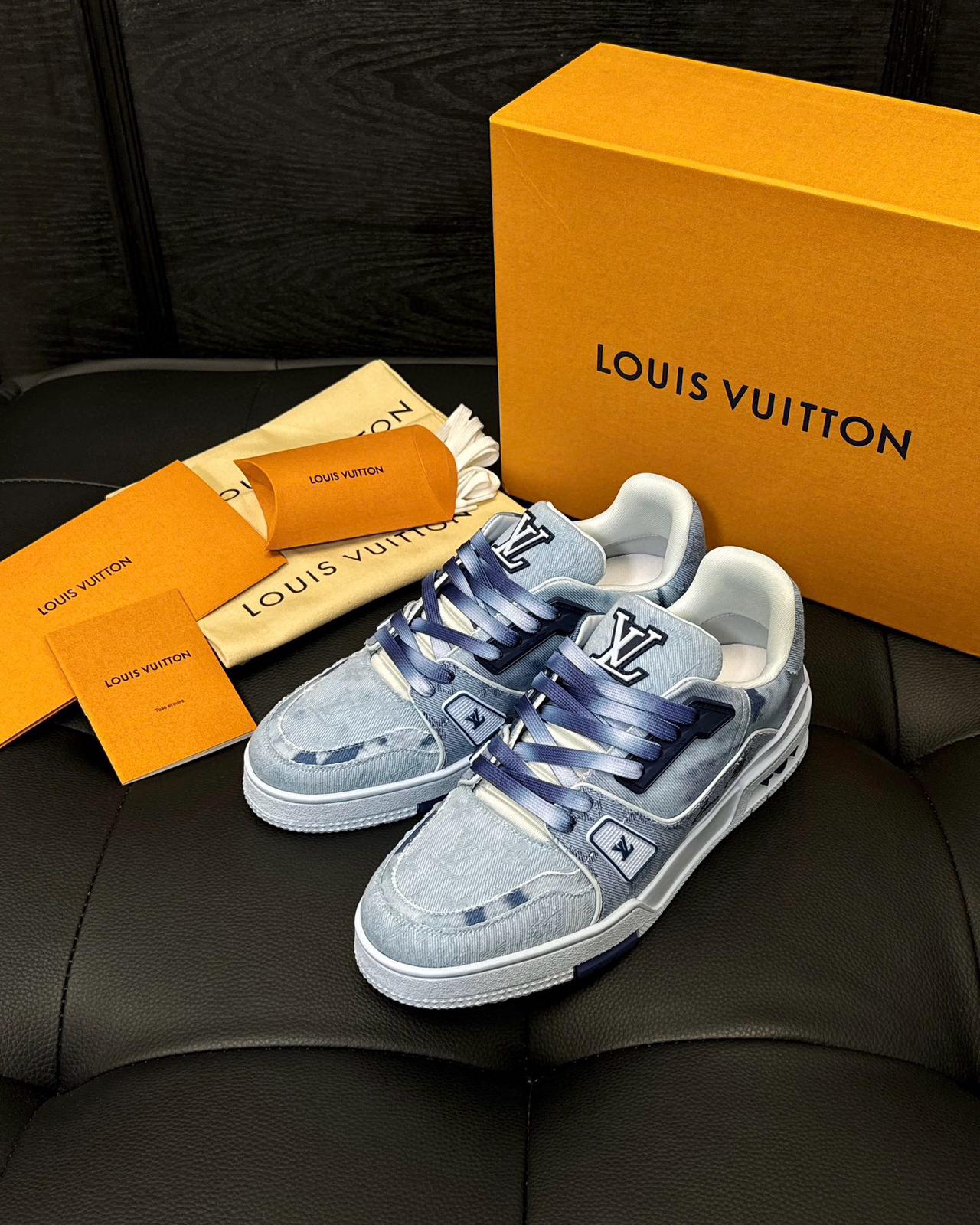 LSVT1374-1.jpeg Louis Vuitton Sneaker – LSVT1374 - Image 1