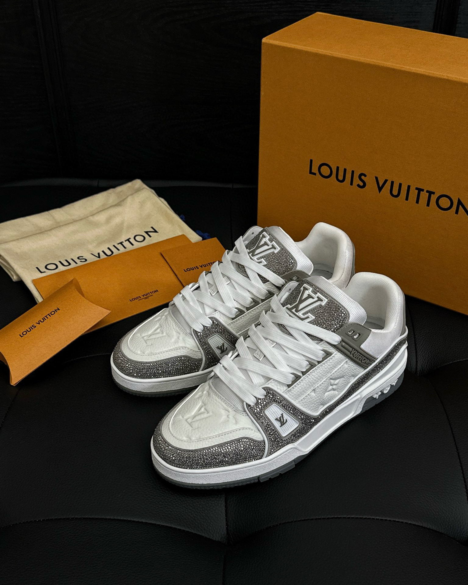 LSVT1407-1.jpg Louis Vuitton Sneaker – LSVT1407 - Image 1