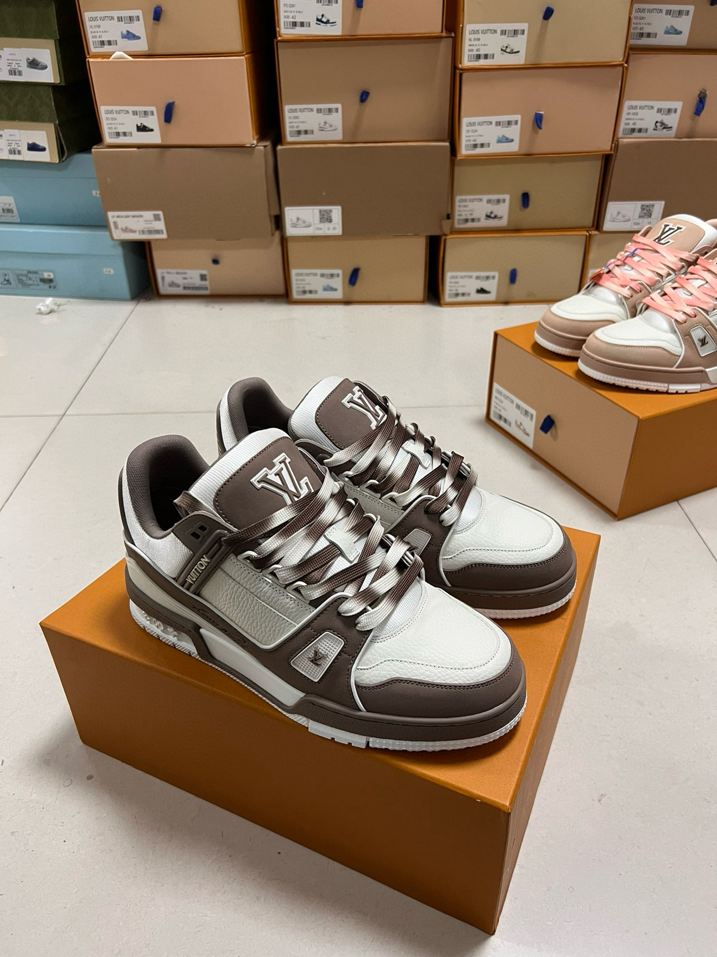 Louis Vuitton Sneaker – LSVT1417