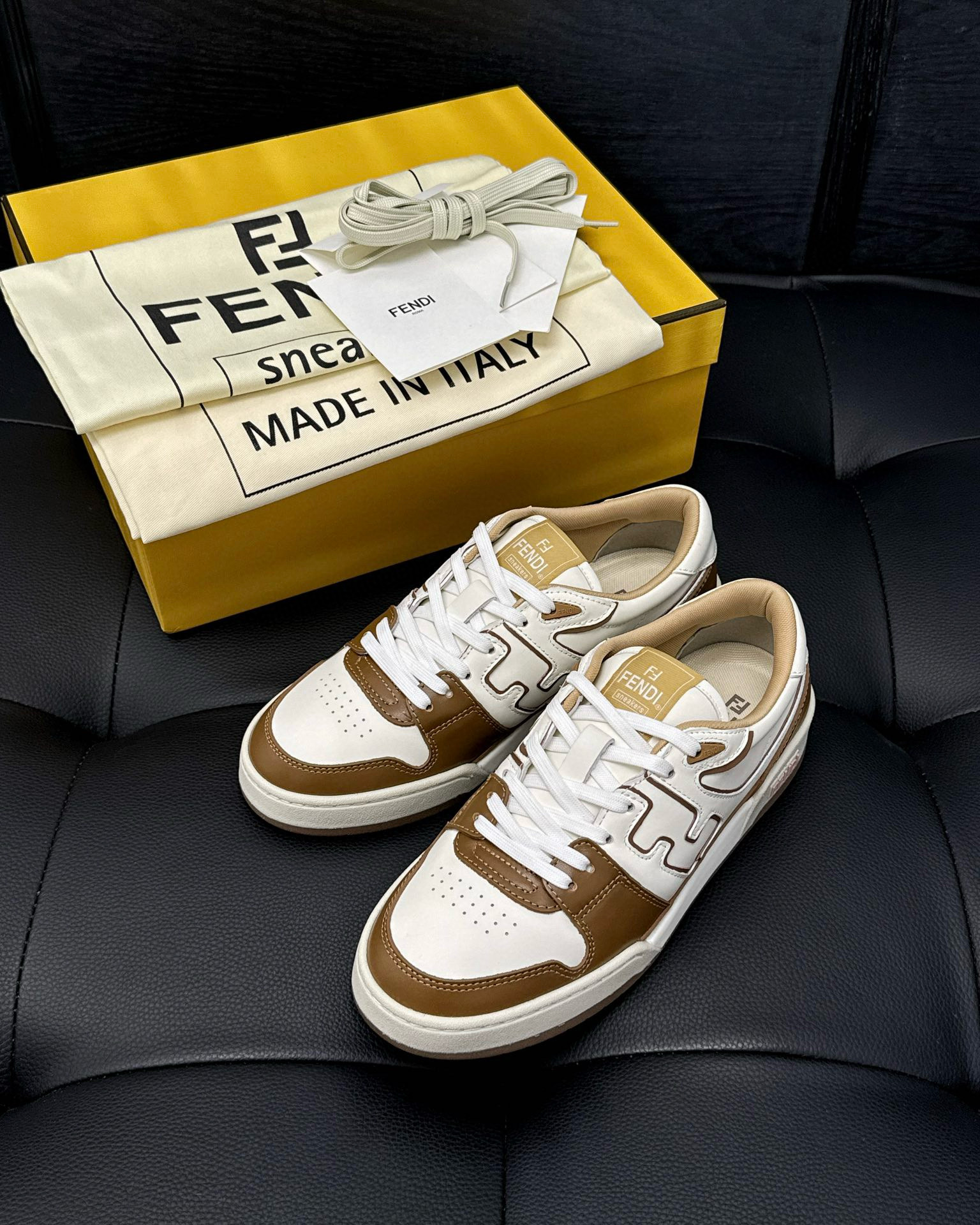 Fendi Sneaker – FEND1103