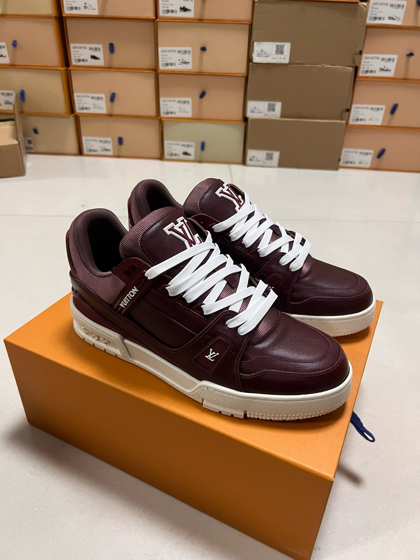 Louis Vuitton Sneaker – LSVT1426