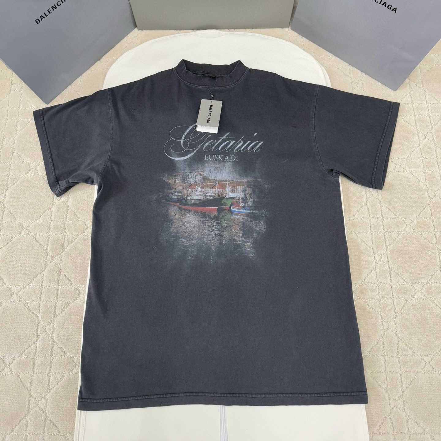 TSHP3084-1.jpg Balenciaga T-Shirt – TSHP3084 - Image 1