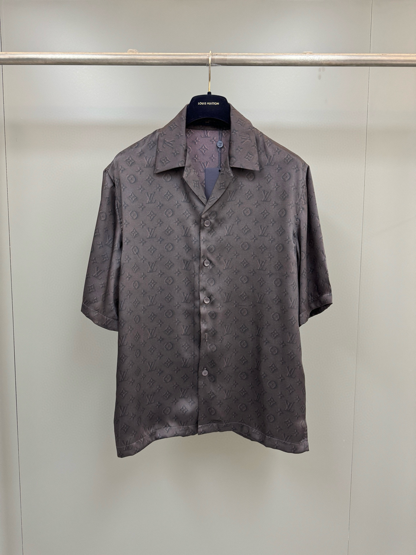 Louis Vuitton Shirt – TRJK1192