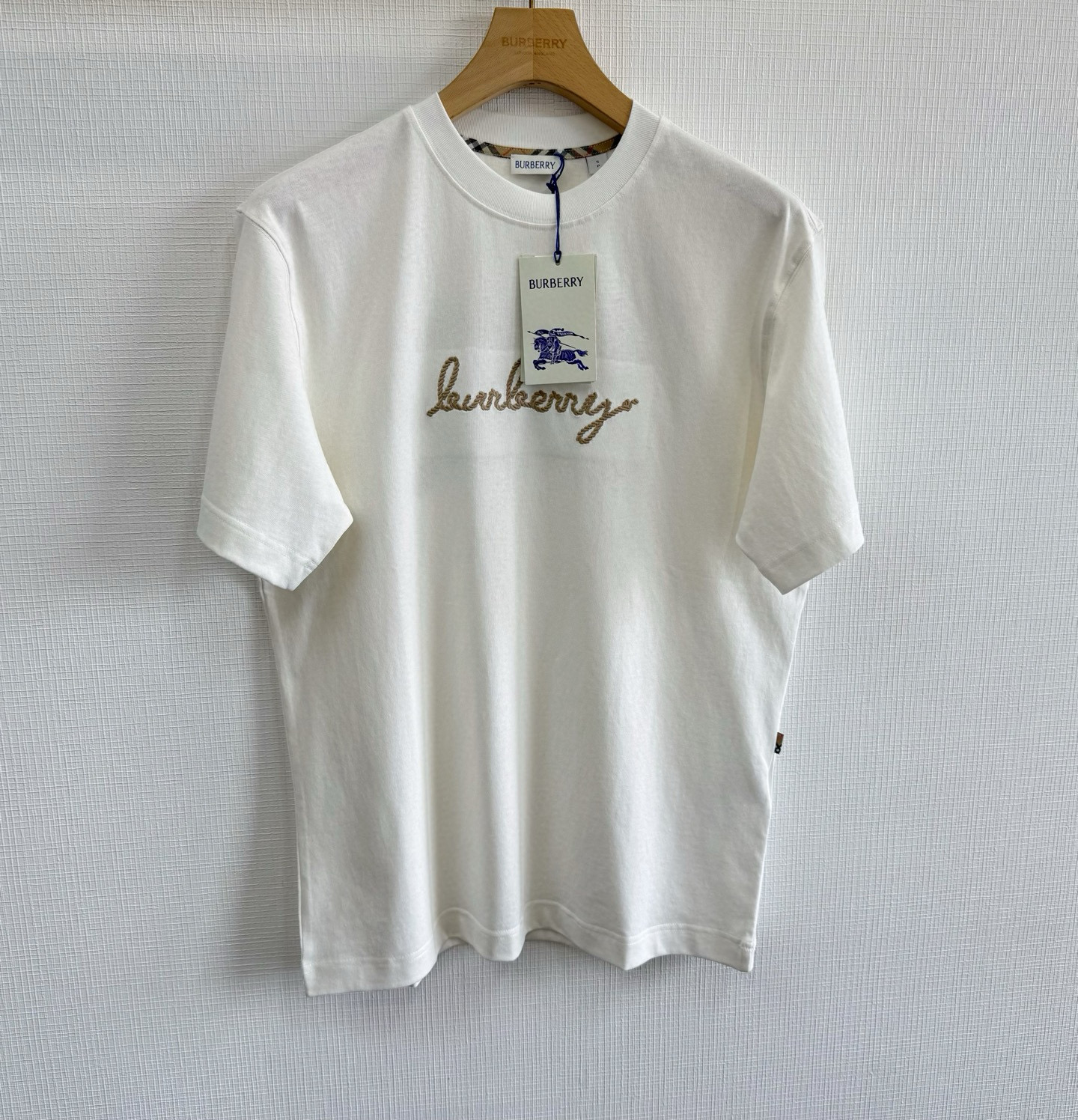 TSHP3458-1.jpg Burberry T-Shirt – TSHP3458 - Image 1