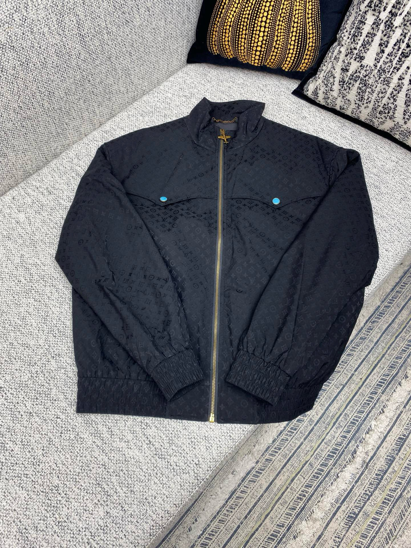 CJKT1853-1.jpg Louis Vuitton Jacket – CJKT1853 – Bild 1