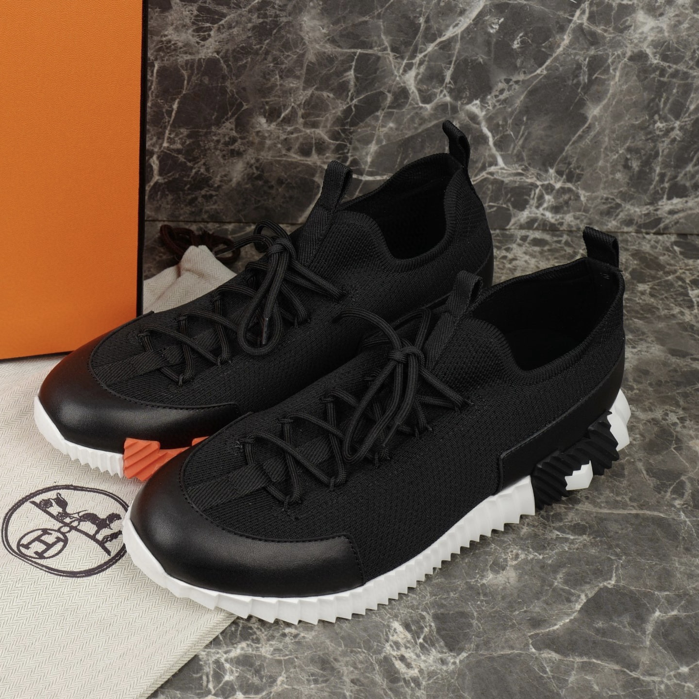 Hermes Sneaker – HRMS1072
