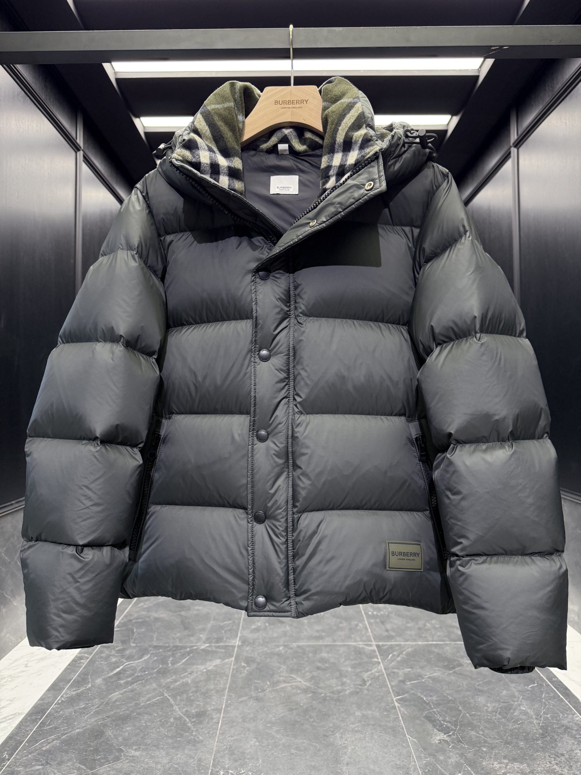 Burberry Jacket – CJKT1946