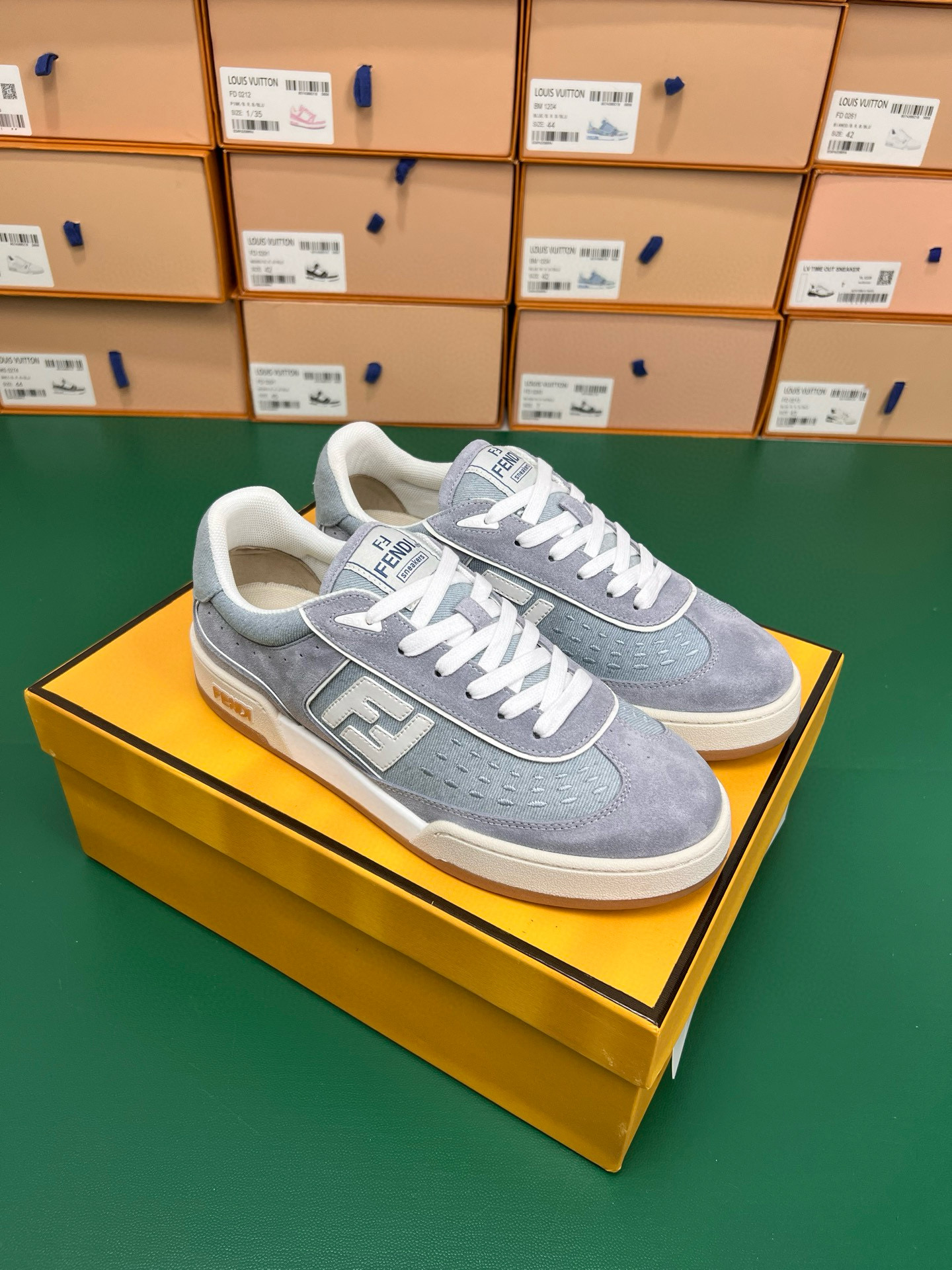 Fendi Sneaker – FEND1120