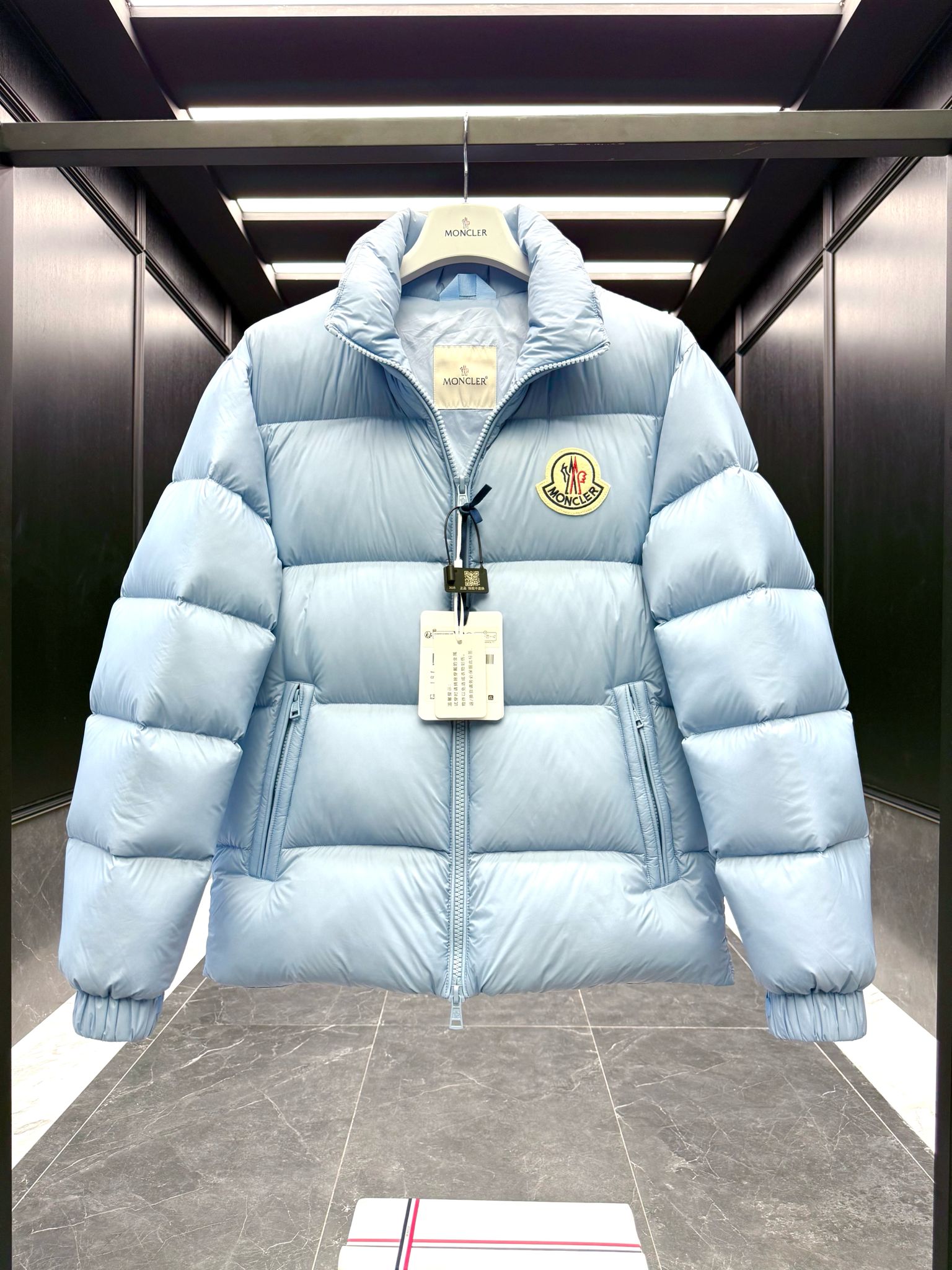 Moncler Jacket – CJKT1904