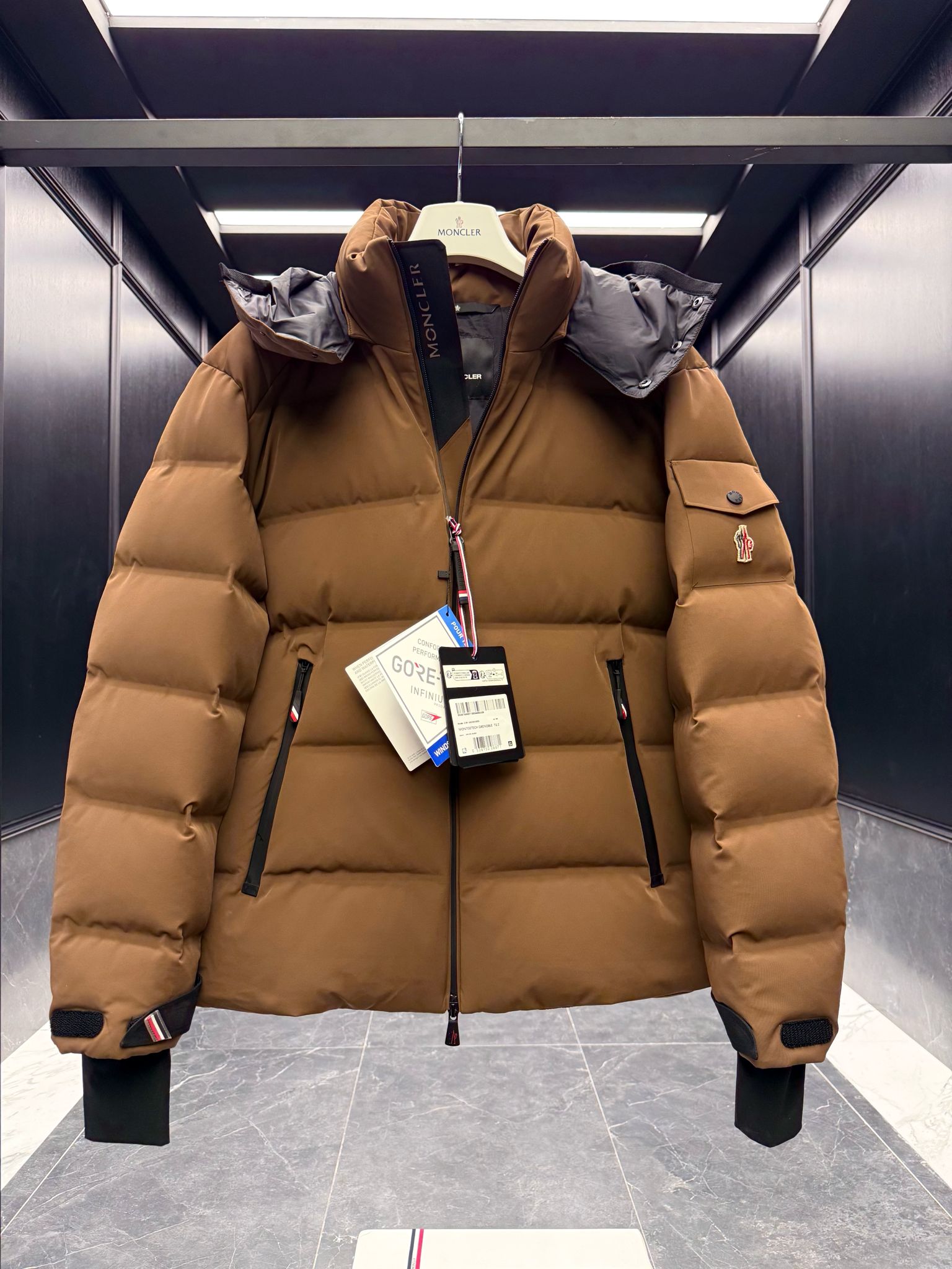 Moncler Jacket – CJKT1906