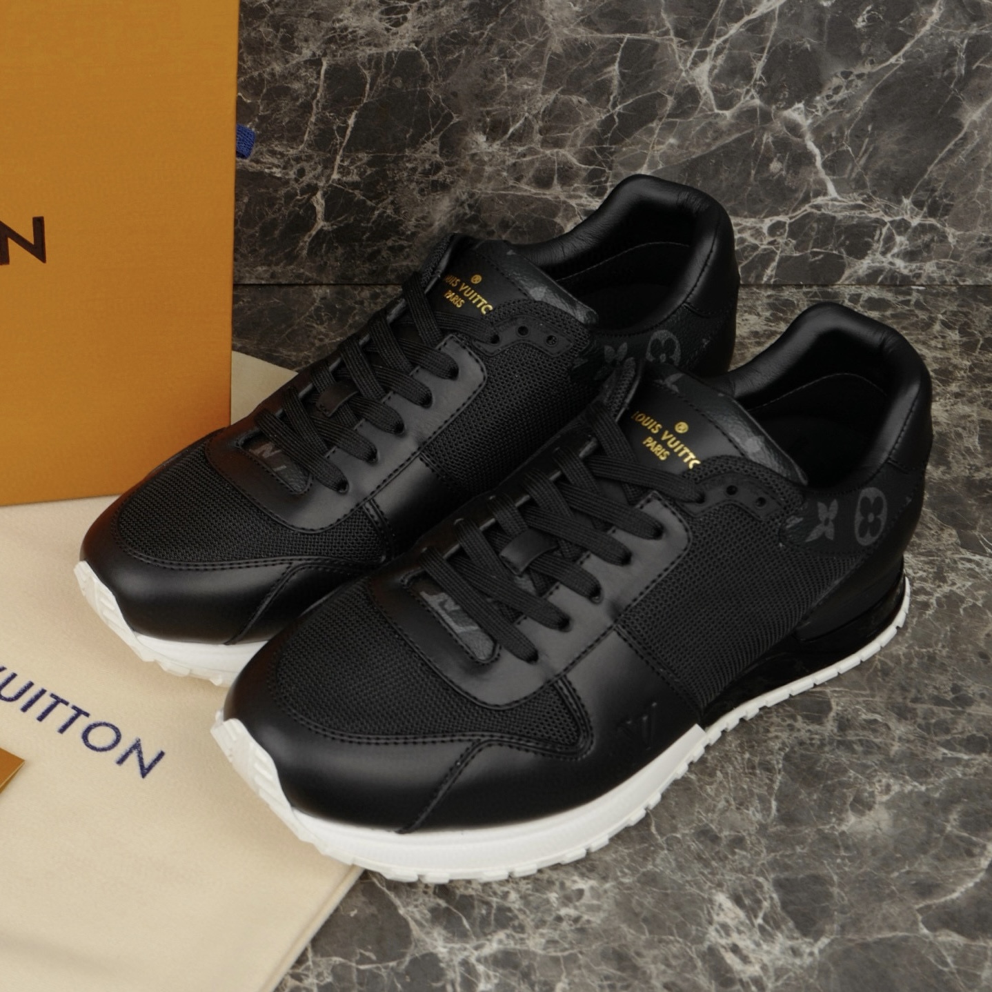 Louis Vuitton Sneaker – LSVT1548