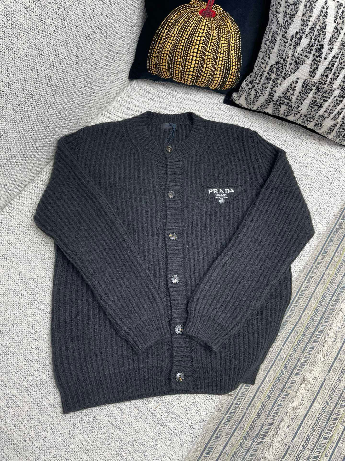 Prada Sweater – SWHO2701