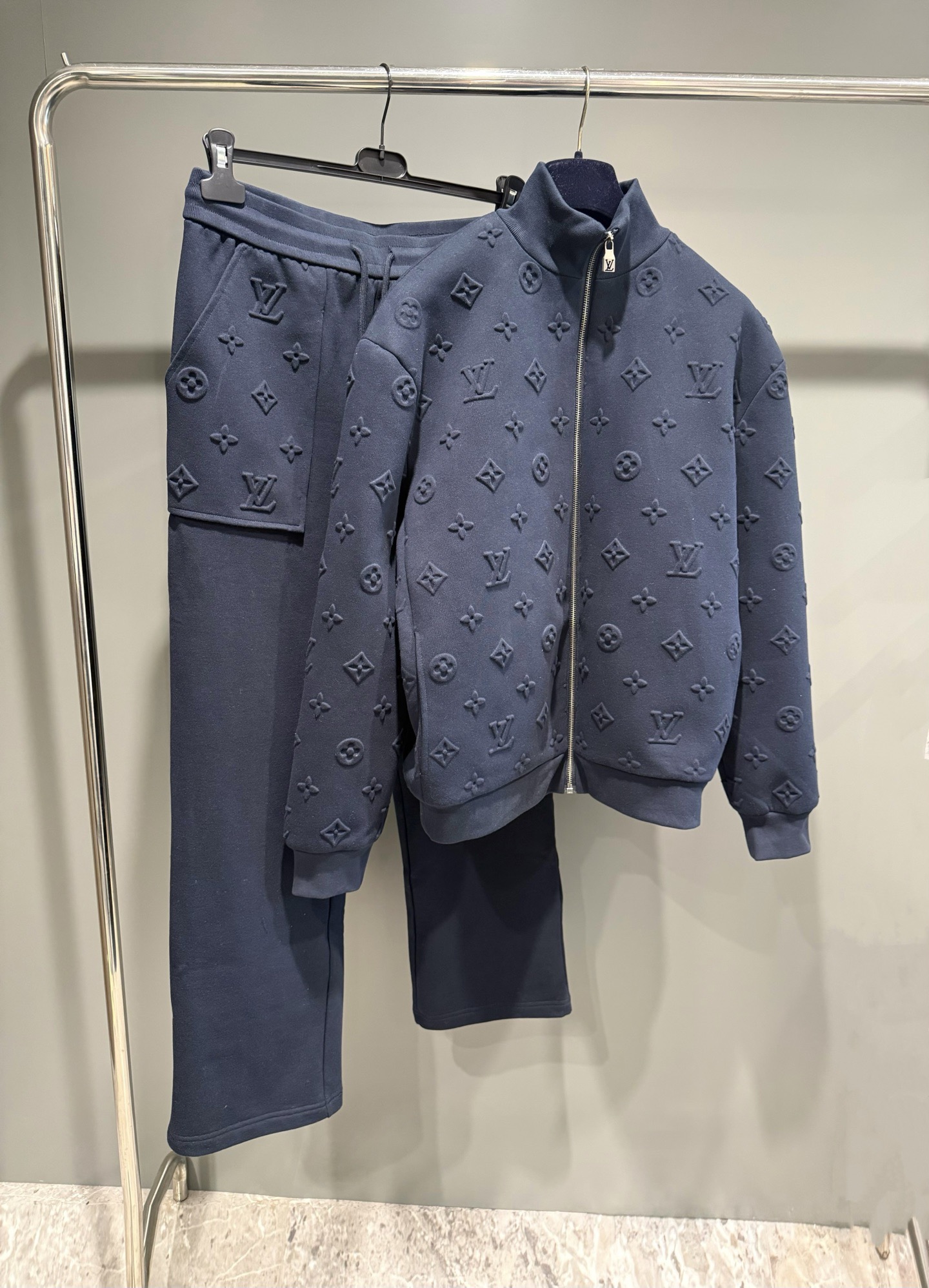 Louis Vuitton Tracksuit – TRSU1233