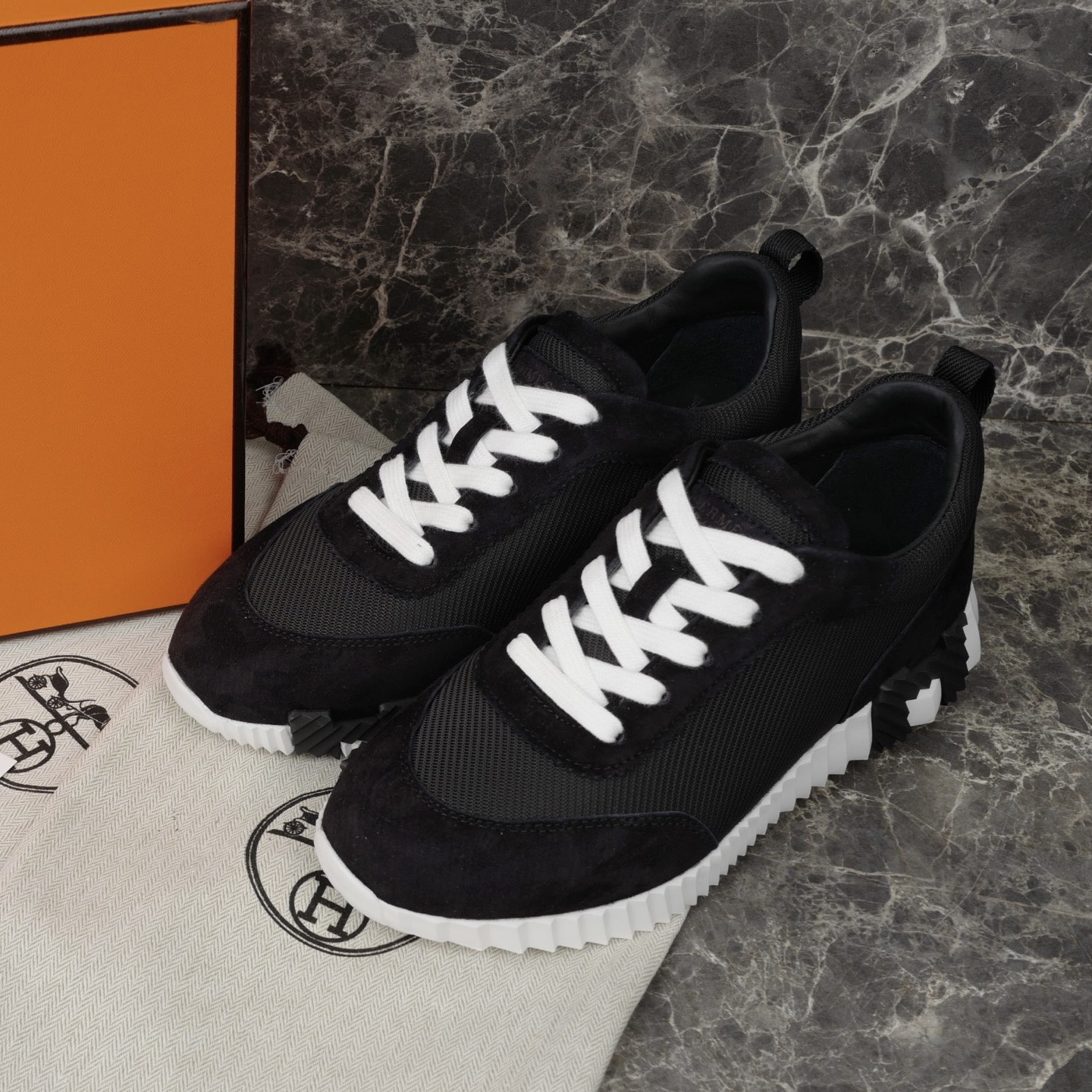 Hermes Sneaker – HRMS1094