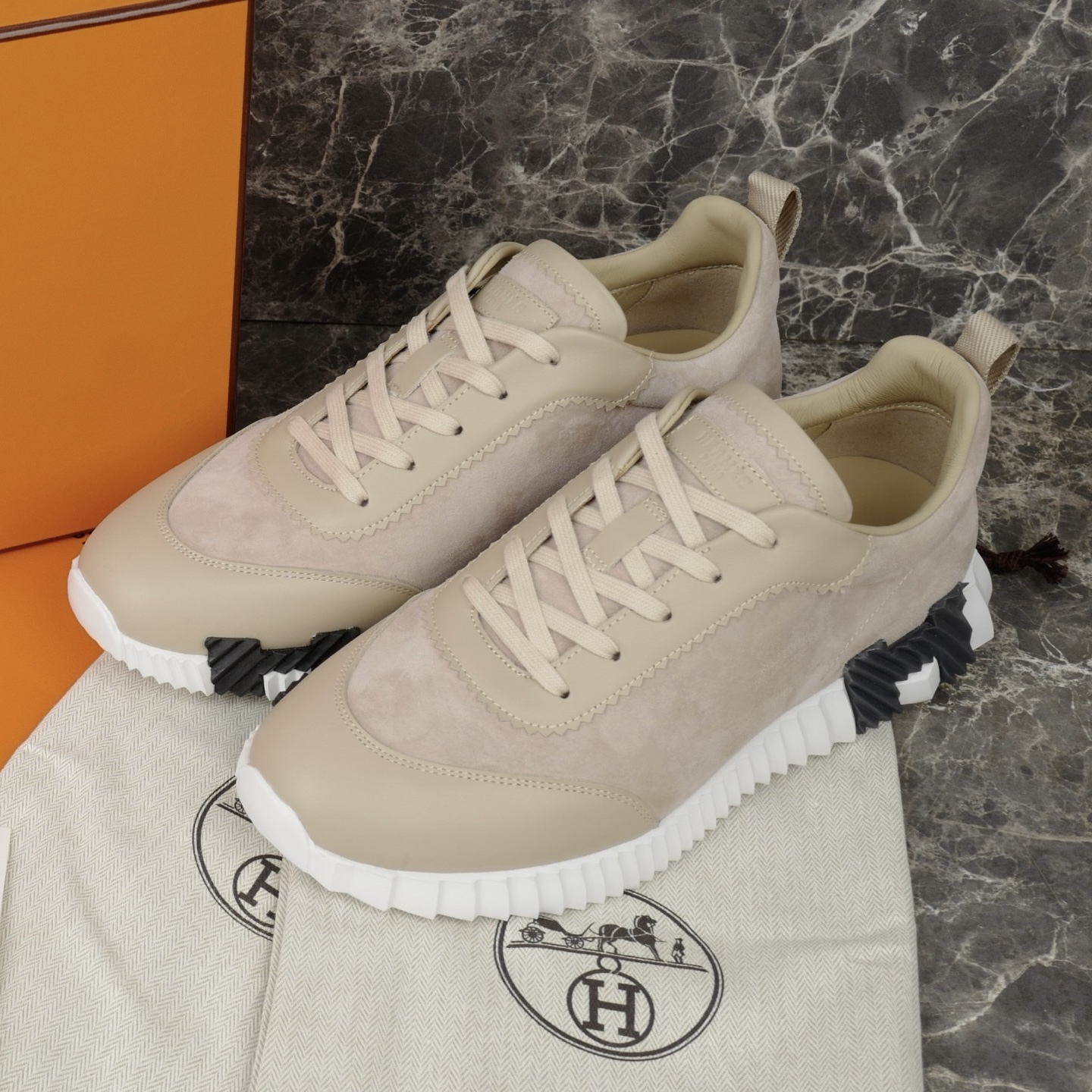 Hermes Sneaker – HRMS1095