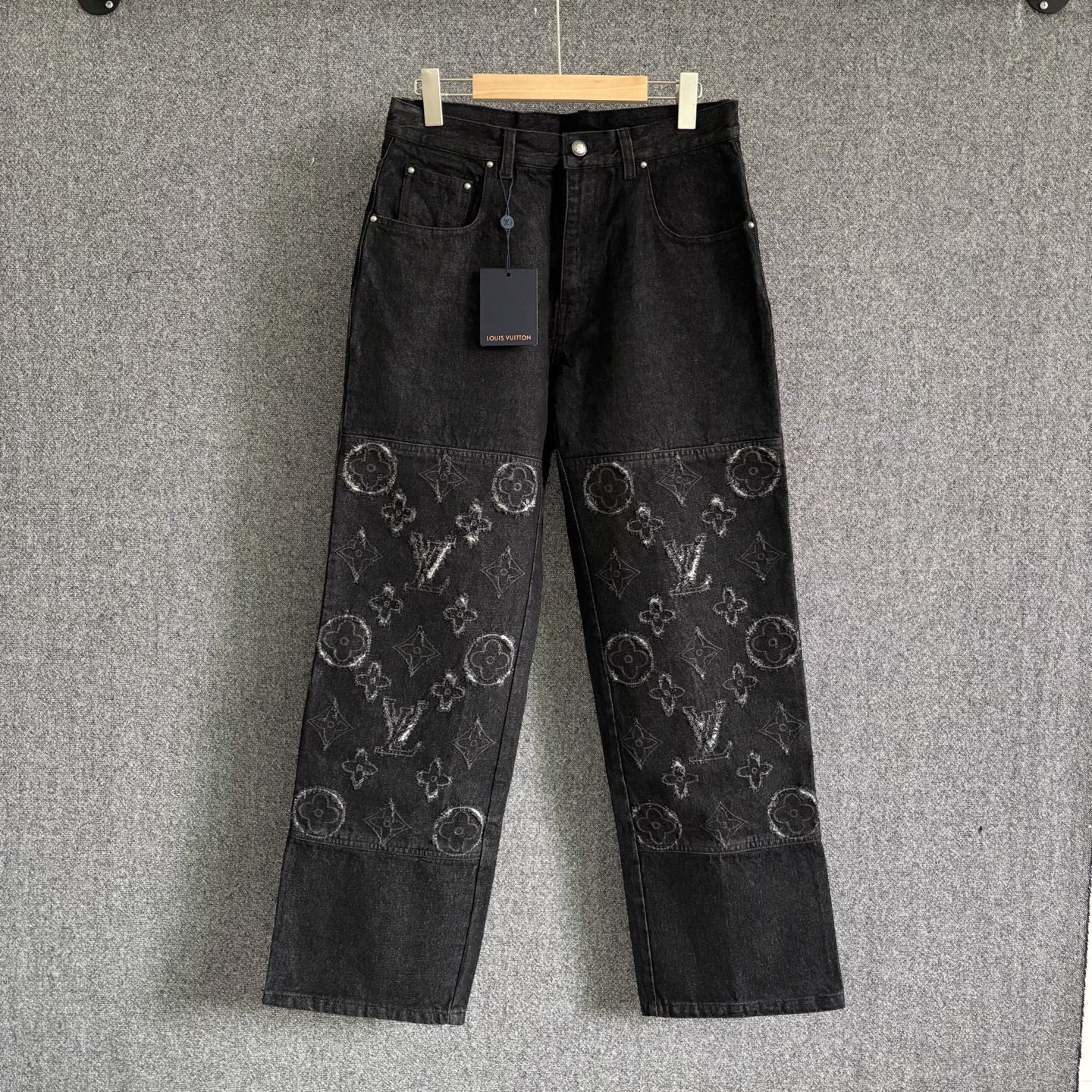 Louis Vuitton Jeans – JEPA1401