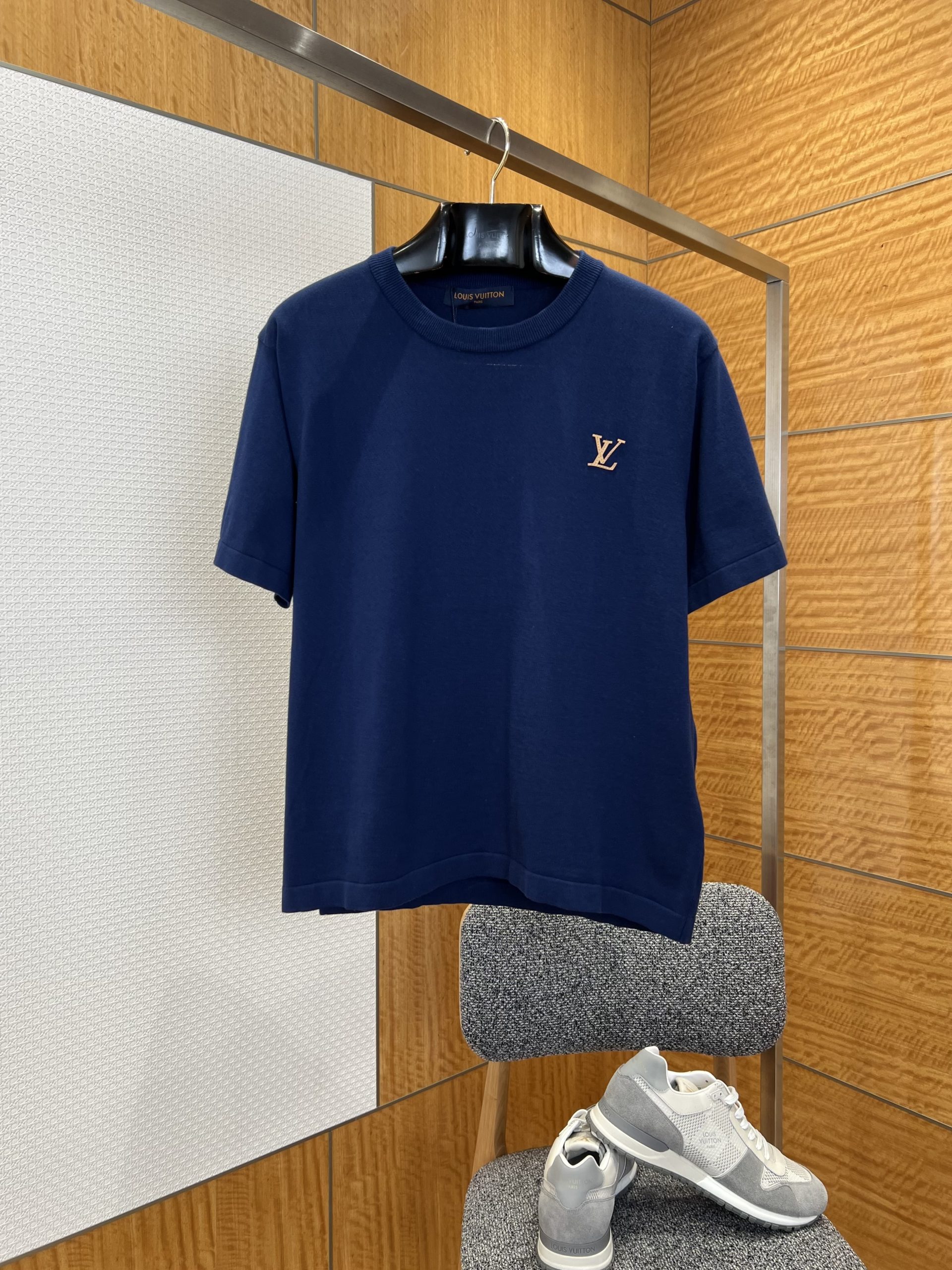 Louis Vuitton T-Shirt – TSHP3756