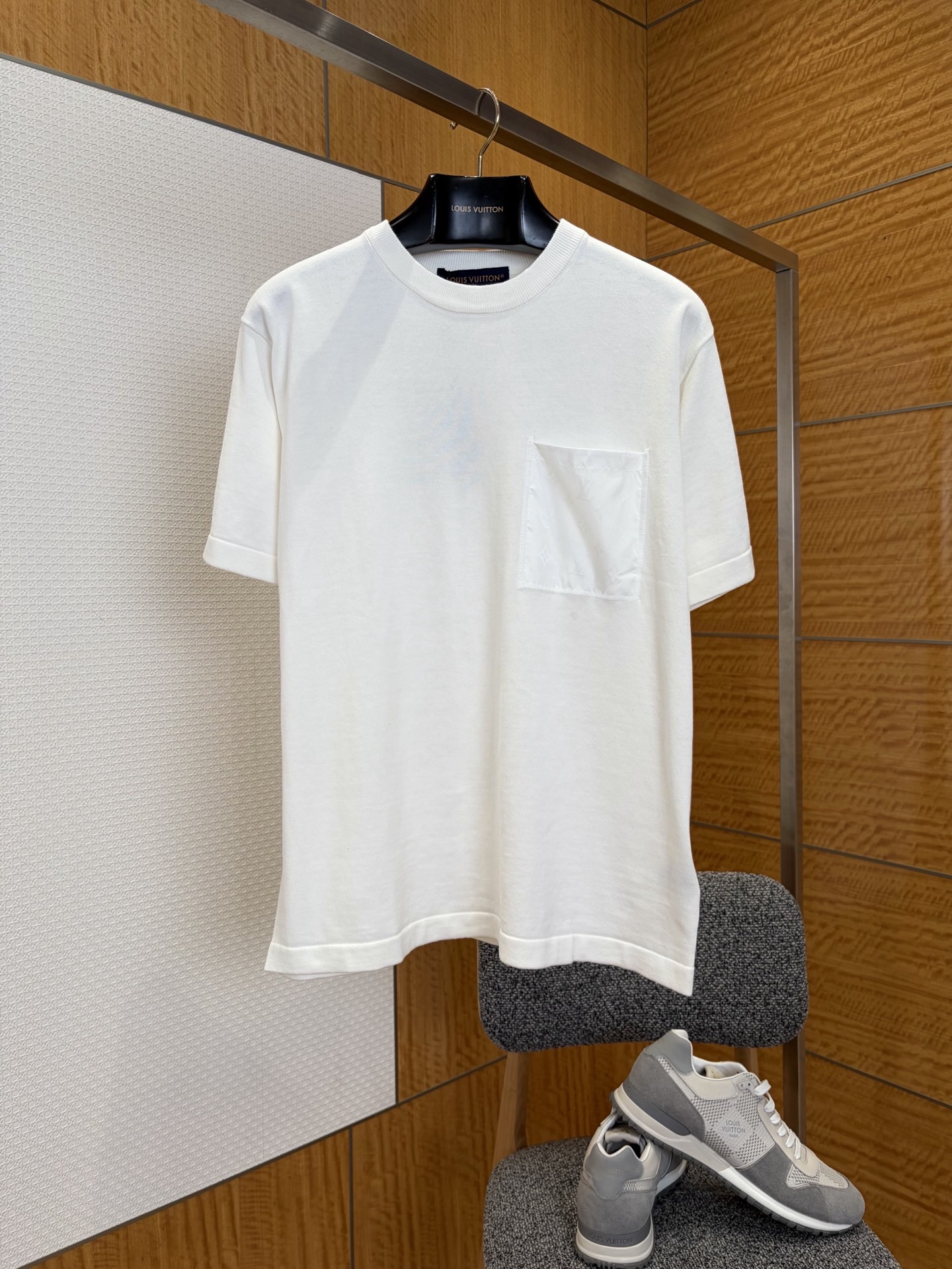 Louis Vuitton T-Shirt – TSHP3785