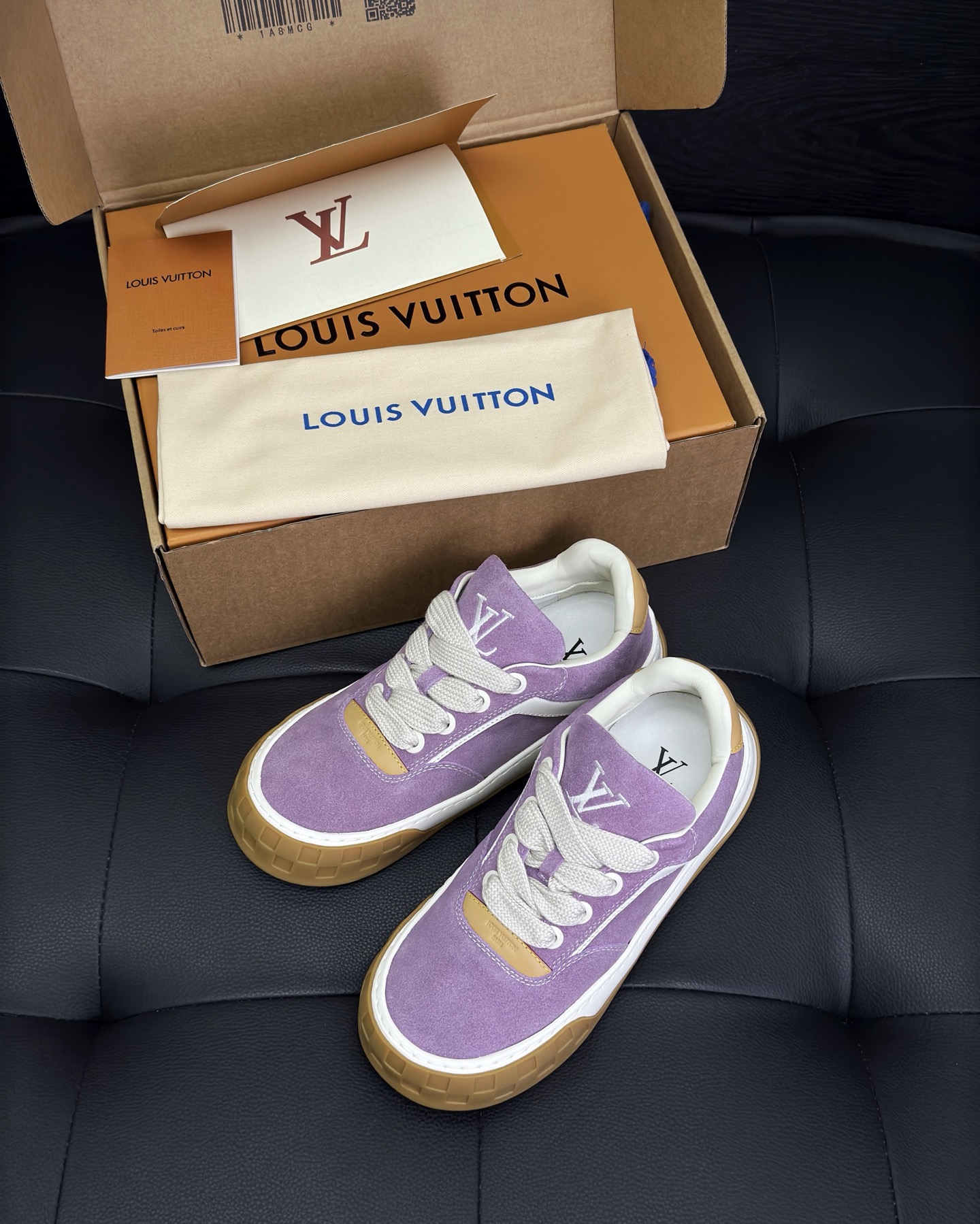 Louis Vuitton Sneaker – LSVT1597