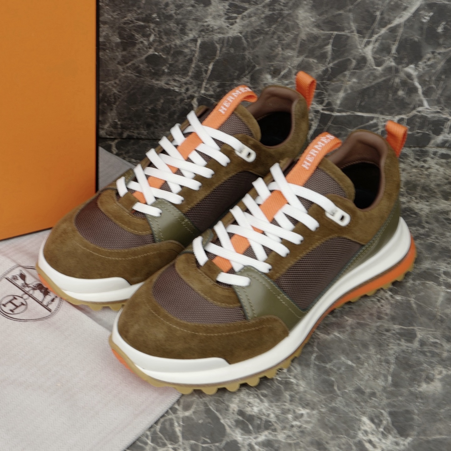 Hermes Sneaker – HRMS1123