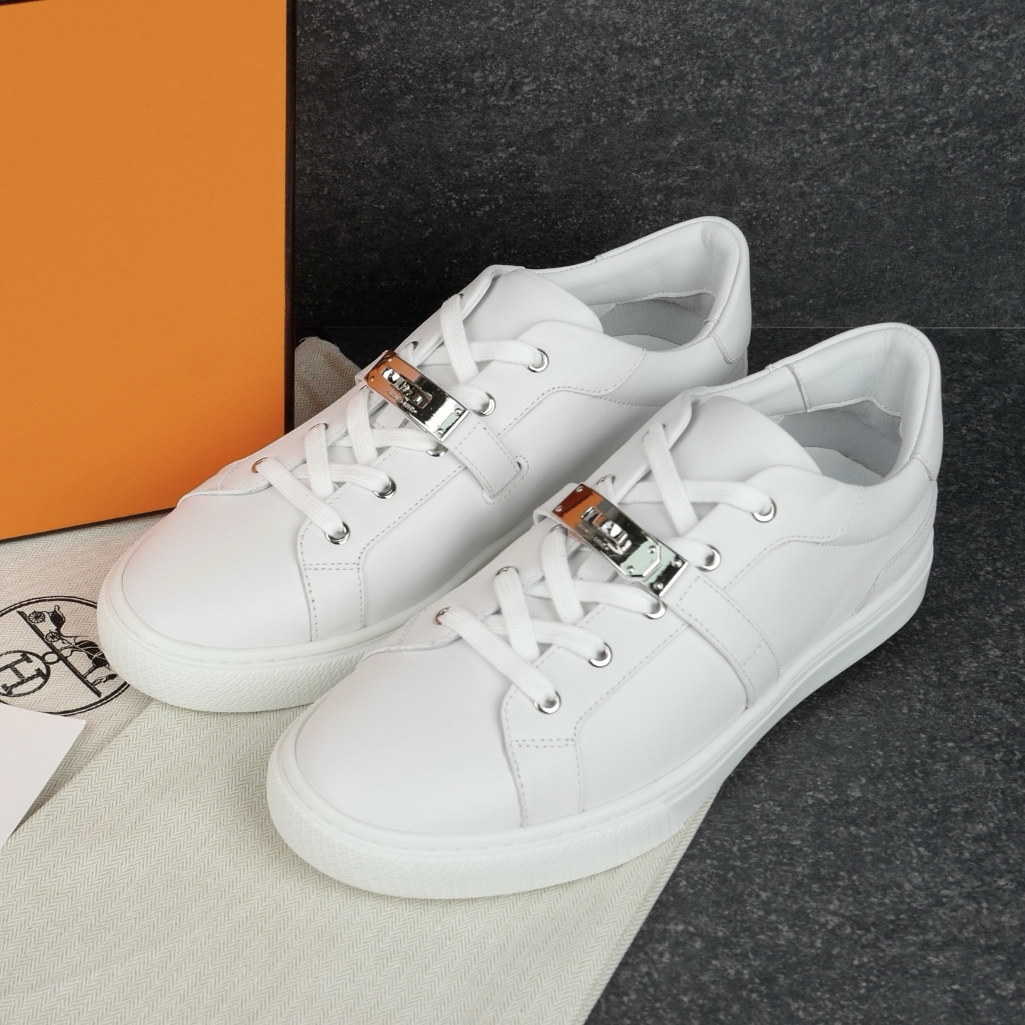 Hermes Sneaker – HRMS1129