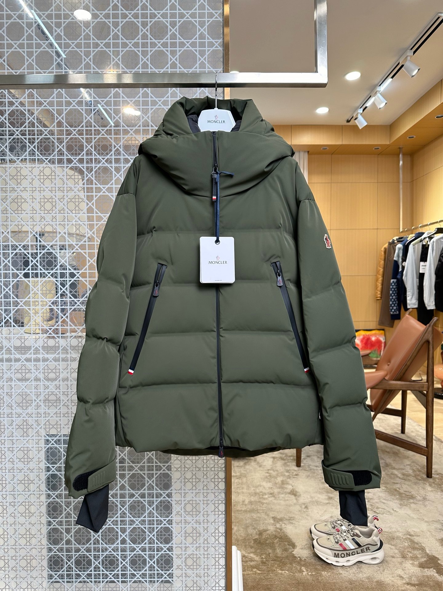 CJKT2149-1.jpg Moncler Jacket – CJKT2149 – Bild 1