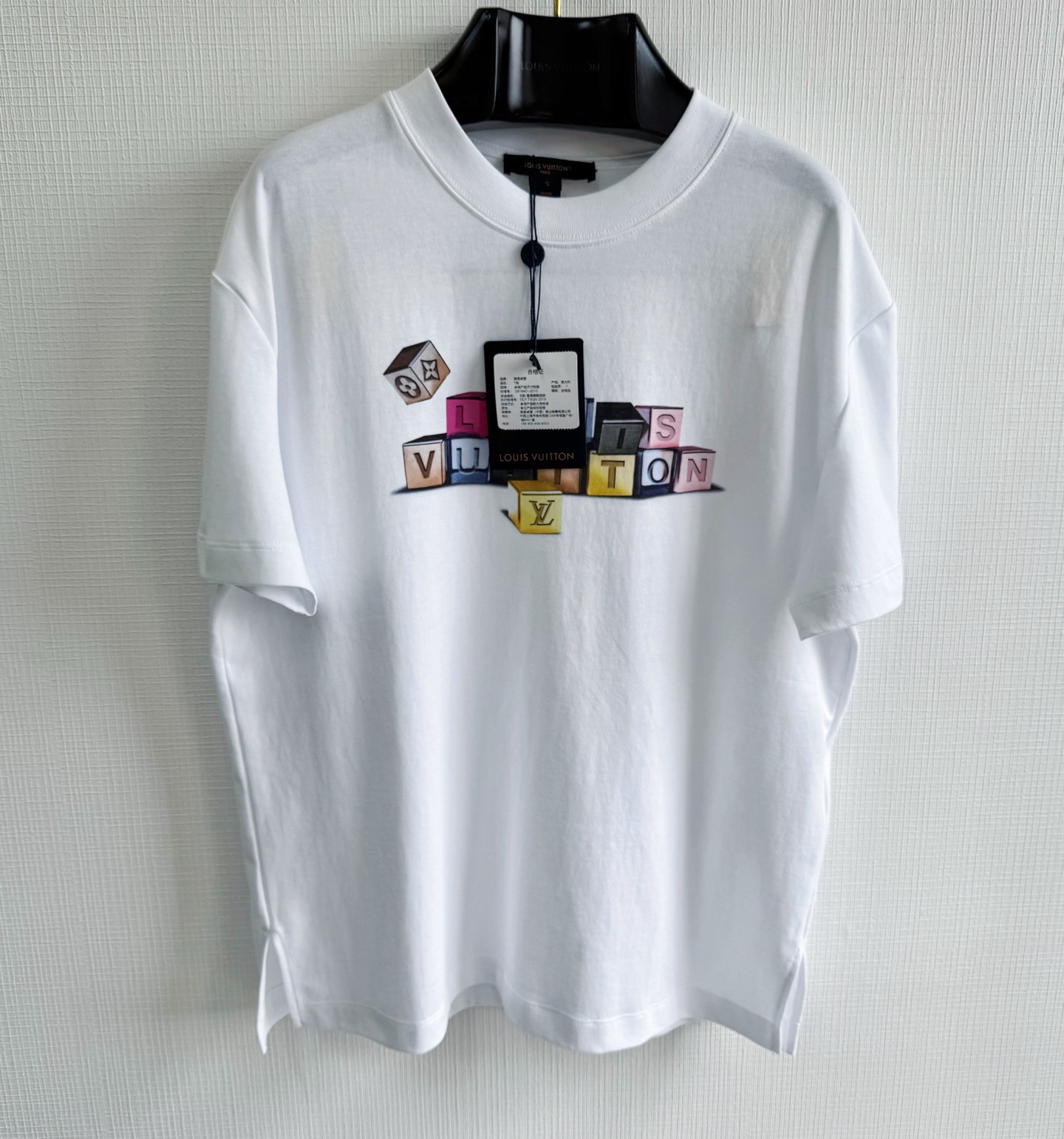 Louis Vuitton T-Shirt – TSHP3941