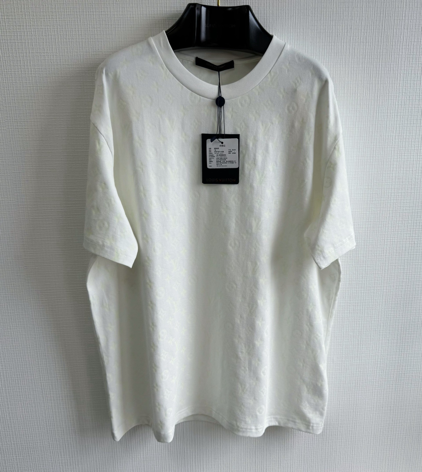 TSHP3947-1.jpg Louis Vuitton T-Shirt – TSHP3947 - Image 1