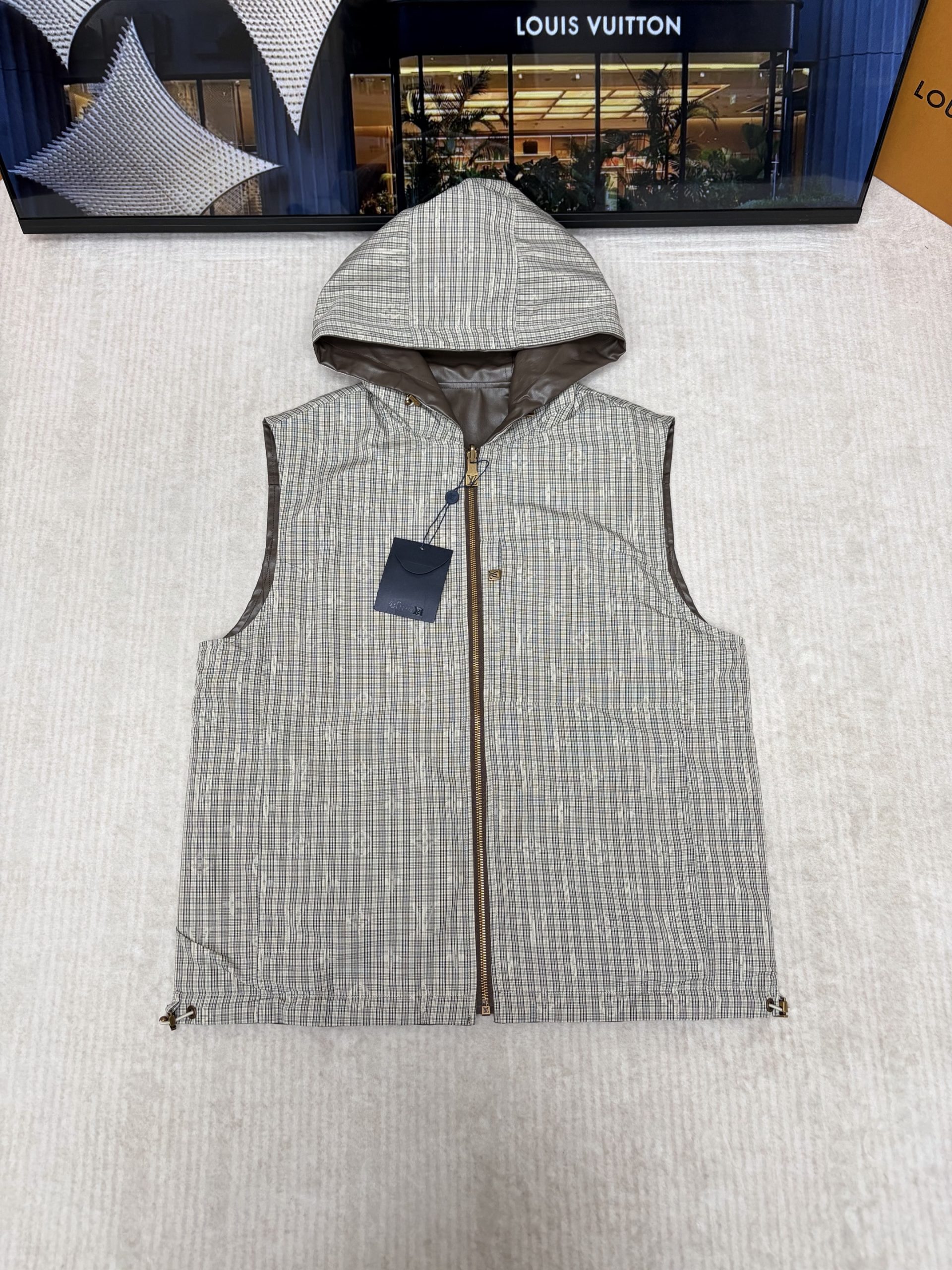 Louis Vuitton Vest – VEJK1222