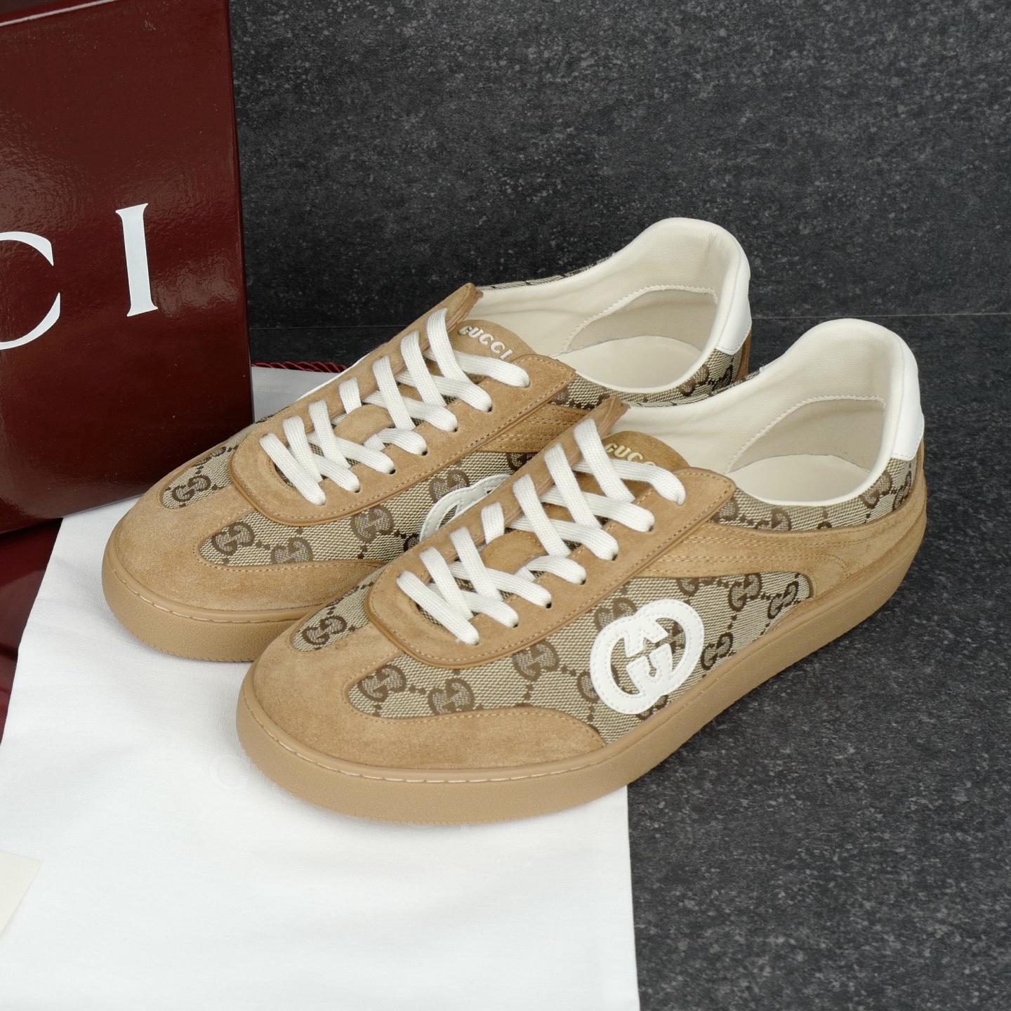 Gucci Sneaker – GUCC1226