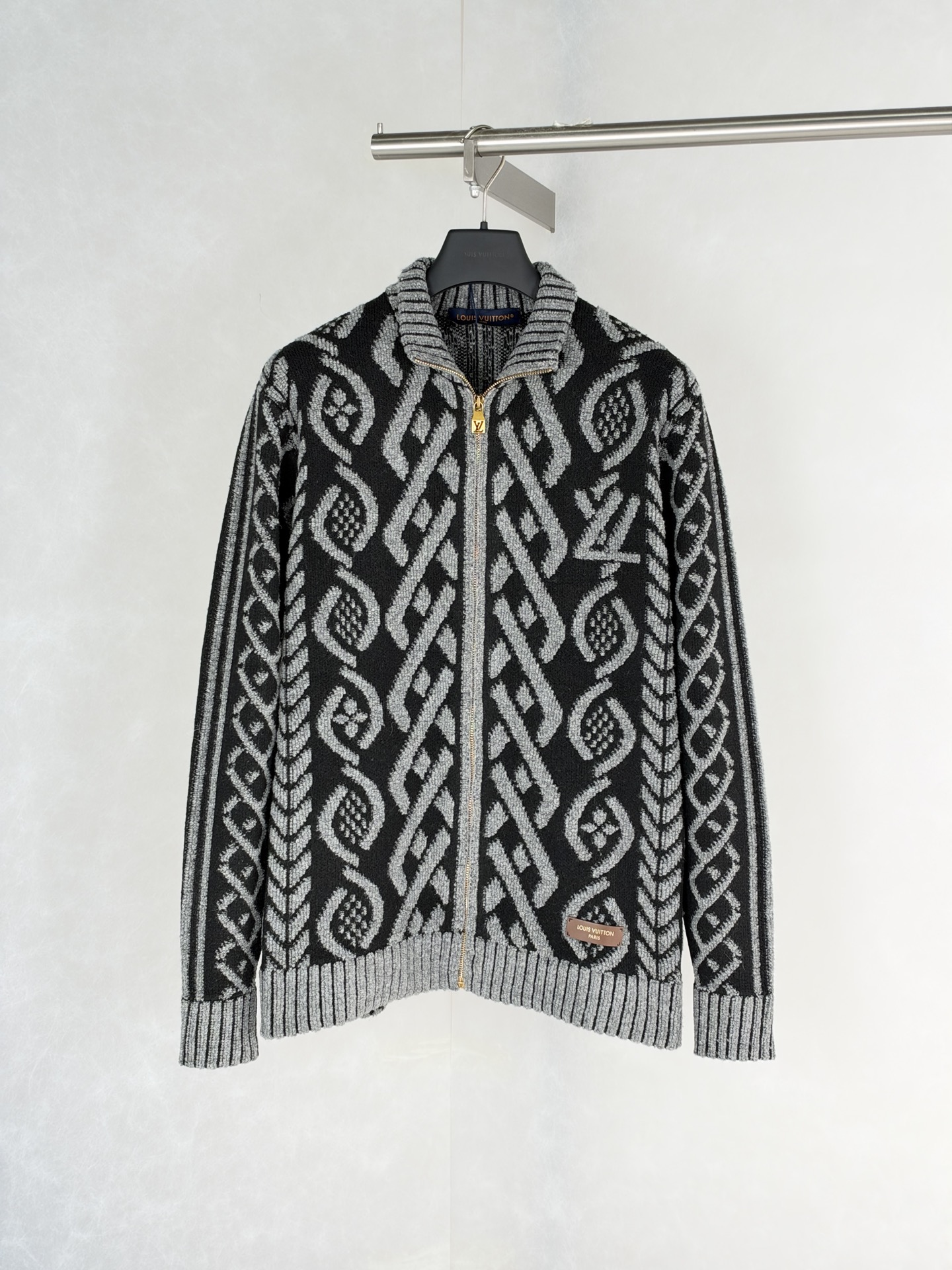 SWHO3021-1.jpg Louis Vuitton Sweater – SWHO3021 - Image 1